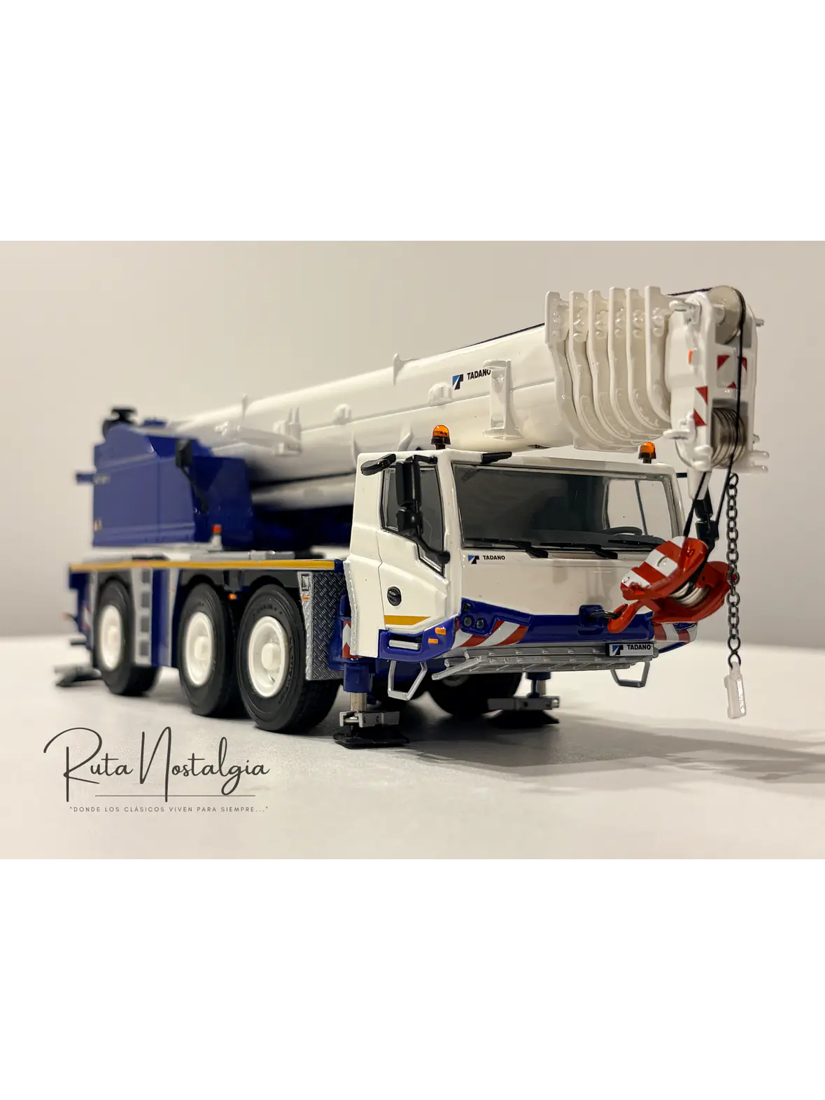 Grúa Tadano Faun ATF 60G-3 WSI Models 54-2005 Escala 1:50 | Grúa All Terrain de Colección en Chile 3