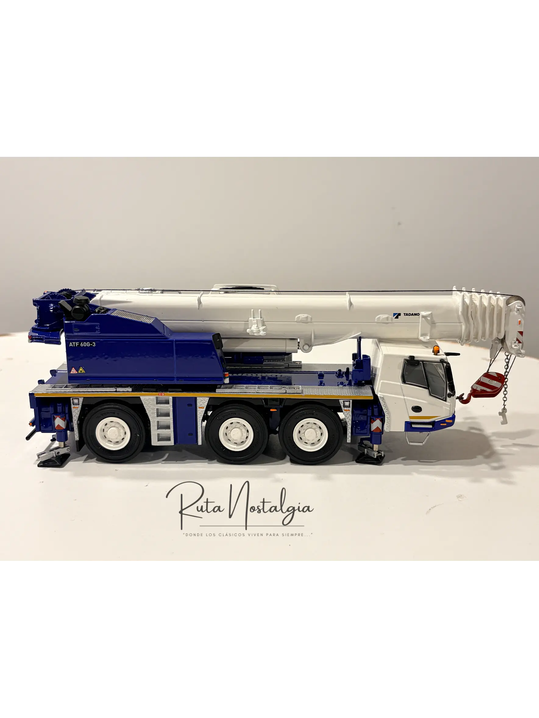 Grúa Tadano Faun ATF 60G-3 WSI Models 54-2005 Escala 1:50 | Grúa All Terrain de Colección en Chile 4