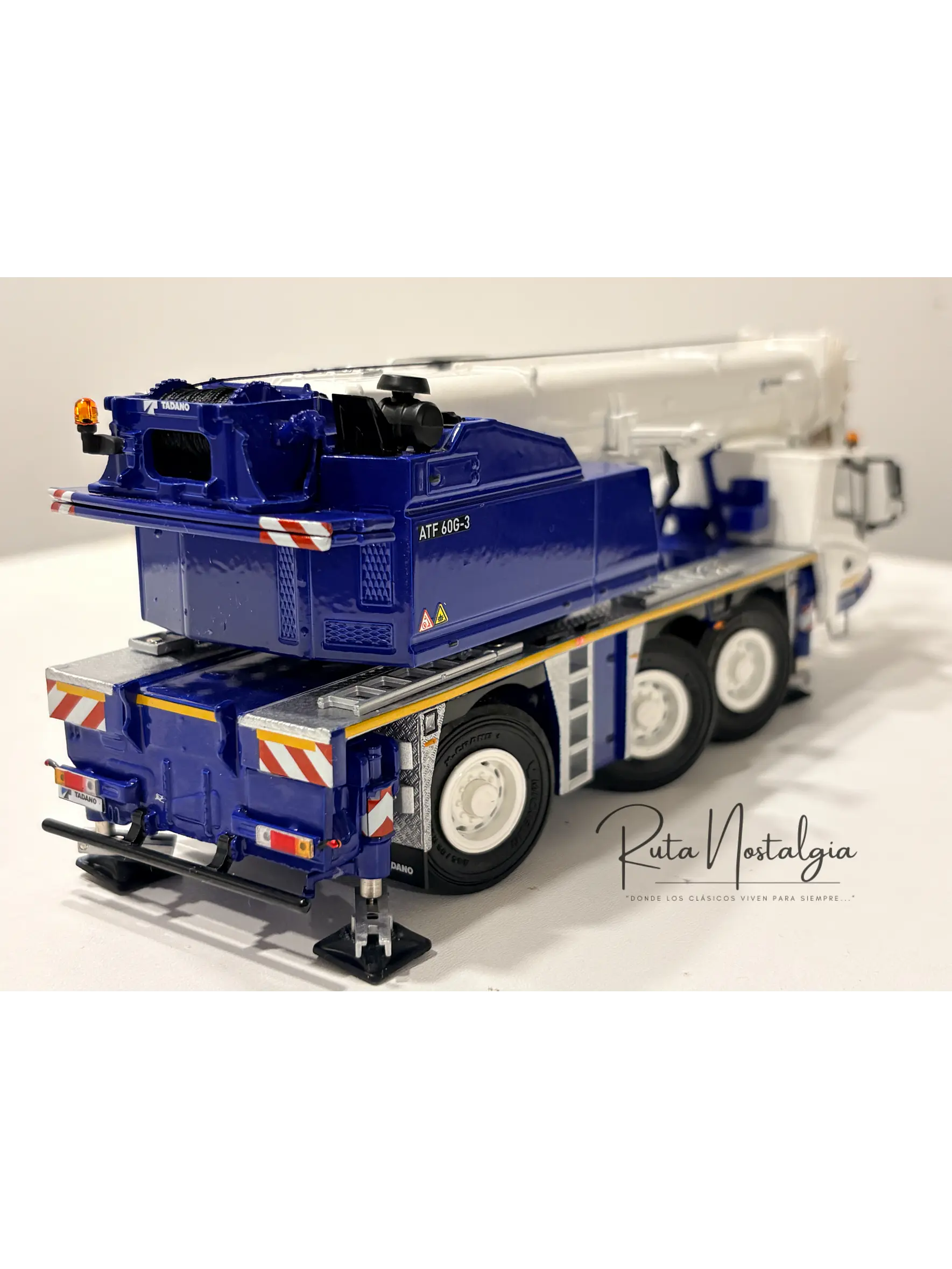 Grúa Tadano Faun ATF 60G-3 WSI Models 54-2005 Escala 1:50 | Grúa All Terrain de Colección en Chile 5
