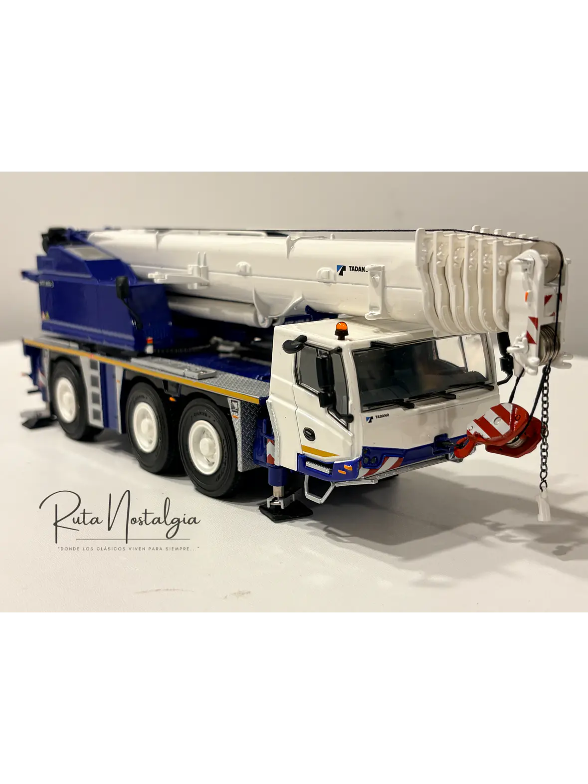 Grúa Tadano Faun ATF 60G-3 WSI Models 54-2005 Escala 1:50 | Grúa All Terrain de Colección en Chile 8