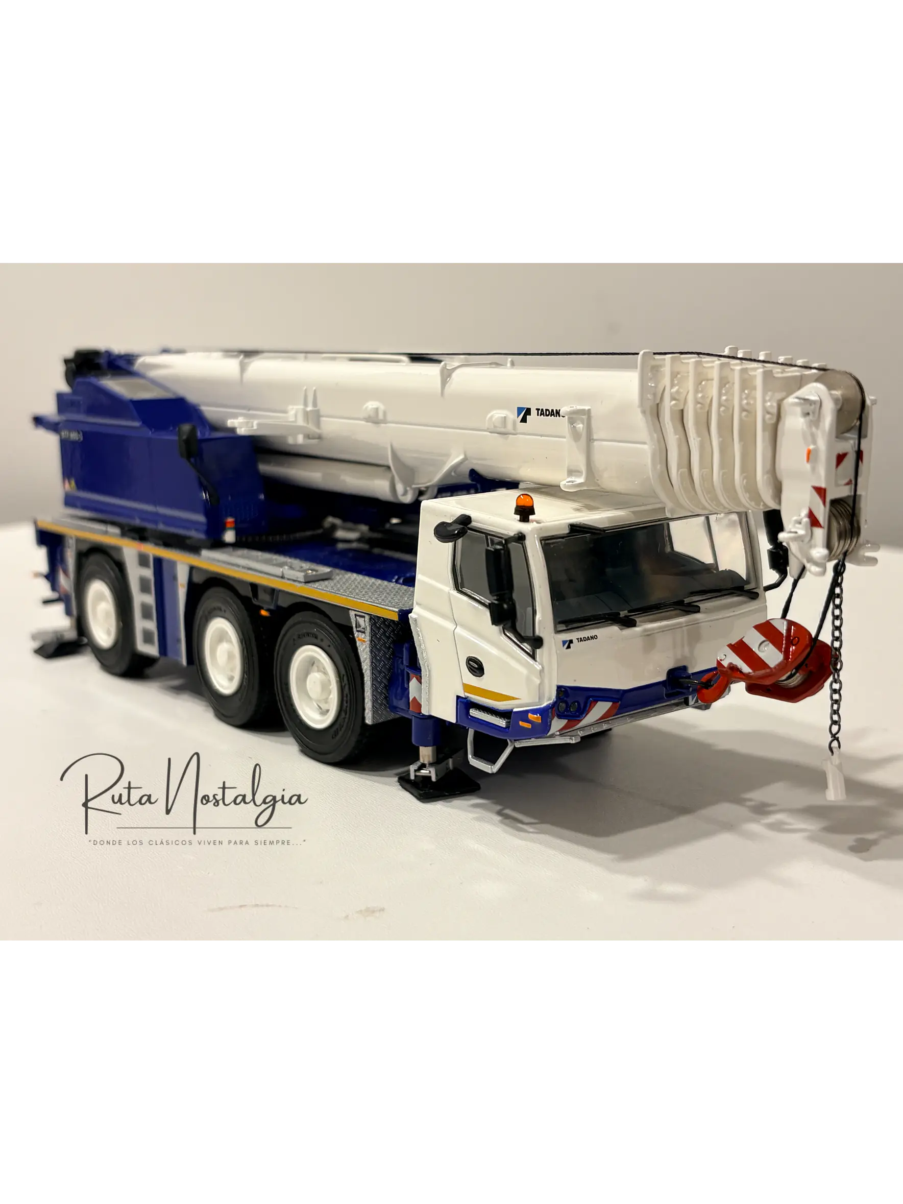 Grúa Tadano Faun ATF 60G-3 WSI Models 54-2005 Escala 1:50 | Grúa All Terrain de Colección en Chile 8