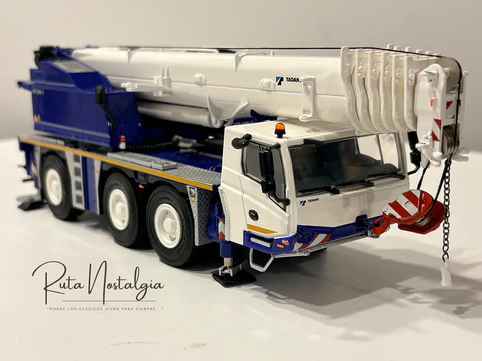 Grúa móvil todo terreno Tadano Faun ATF 60G-3 |  WSI Models 54-2005 Escala 1:50 | Grúa All Terrain de Colección en Chile 8