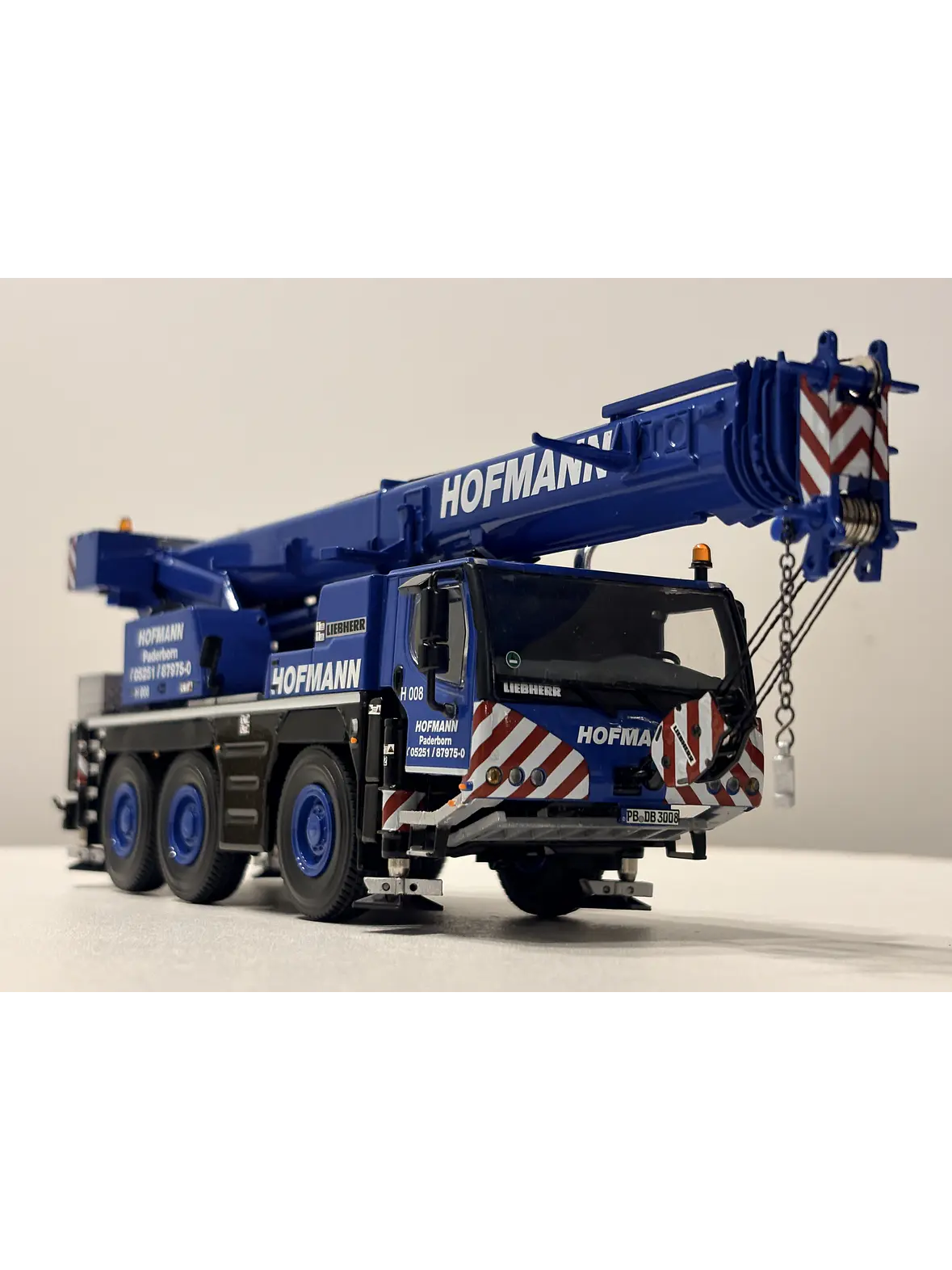Grúa móvil todo terreno Liebherr LTM 1050-3.1 Hofmann | WSI Models 51-2154 - Escala 1:50 | Grúa Móvil de 3 Ejes de Colección en Chile 1