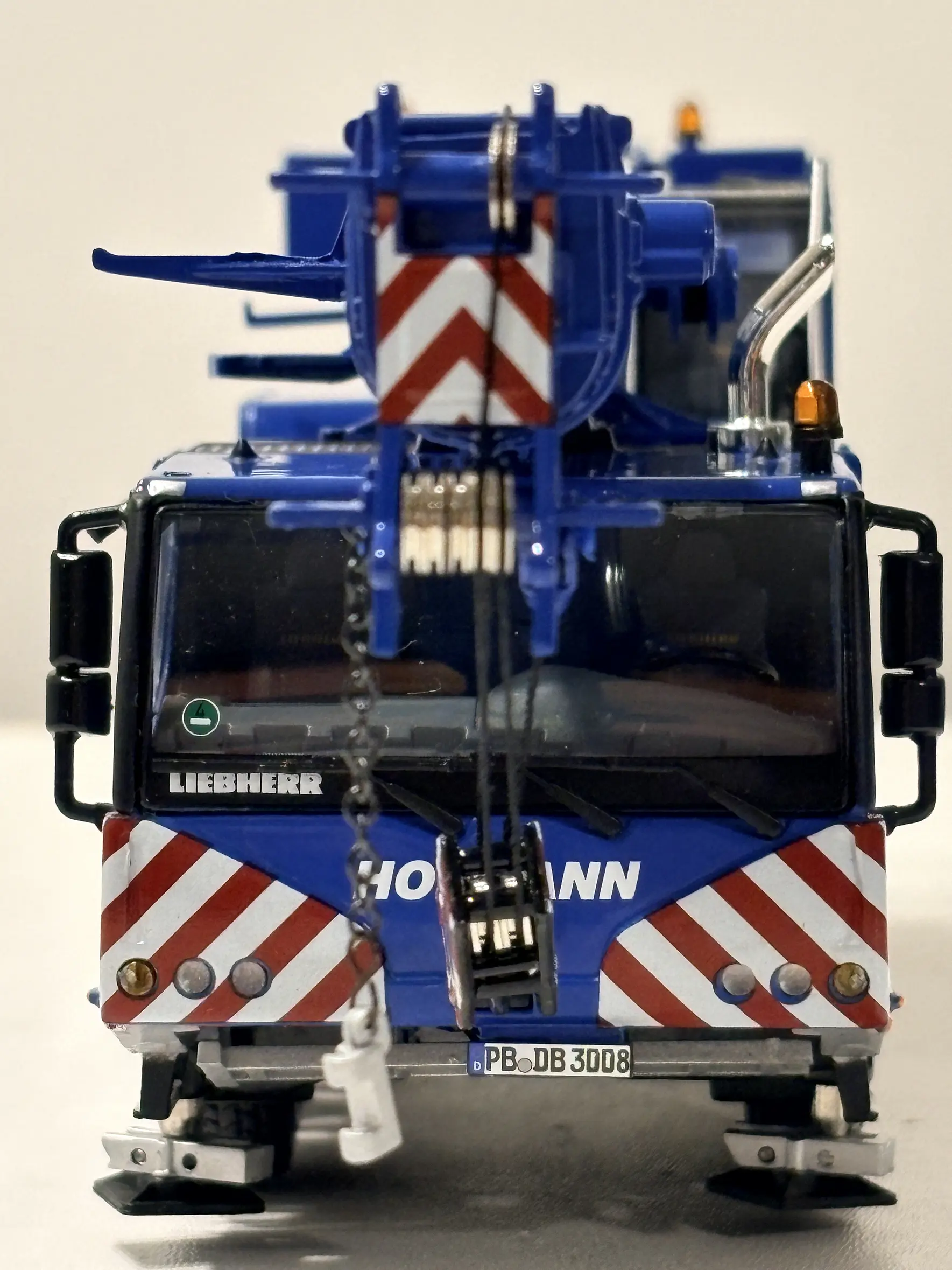 Grúa móvil todo terreno Liebherr LTM 1050-3.1 Hofmann | WSI Models 51-2154 - Escala 1:50 | Grúa Móvil de 3 Ejes de Colección en Chile 4