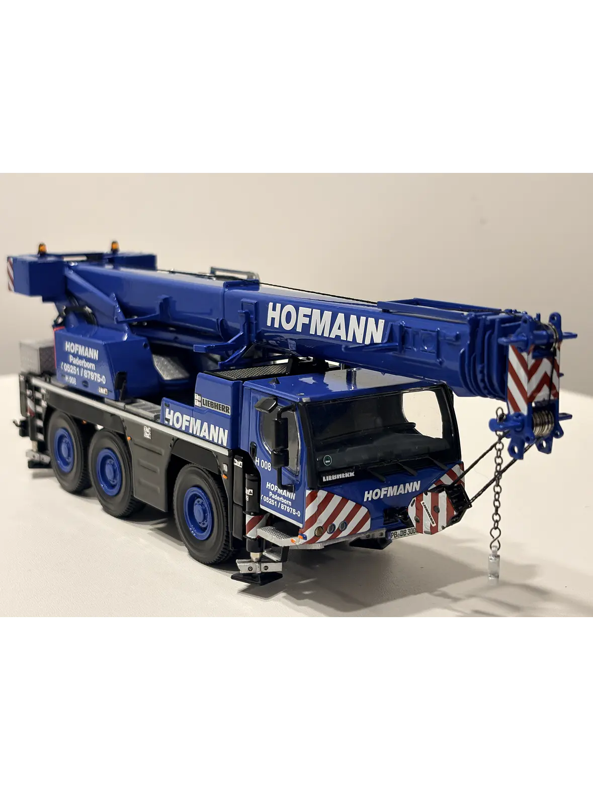 Grúa móvil todo terreno Liebherr LTM 1050-3.1 Hofmann | WSI Models 51-2154 - Escala 1:50 | Grúa Móvil de 3 Ejes de Colección en Chile 9