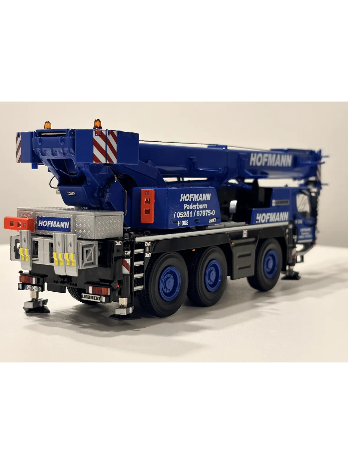 Grúa móvil todo terreno Liebherr LTM 1050-3.1 Hofmann | WSI Models 51-2154 - Escala 1:50 | Grúa Móvil de 3 Ejes de Colección en Chile 8