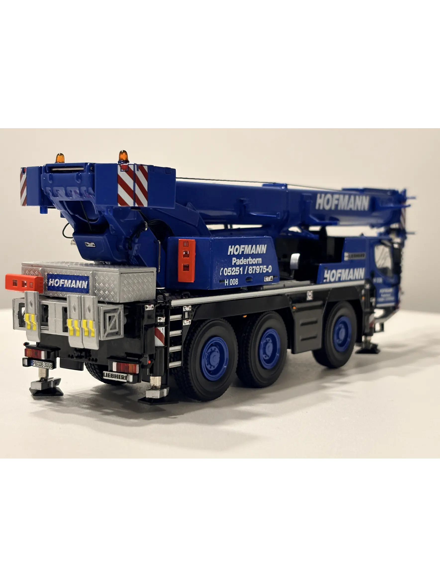Grúa móvil todo terreno Liebherr LTM 1050-3.1 Hofmann | WSI Models 51-2154 - Escala 1:50 | Grúa Móvil de 3 Ejes de Colección en Chile 8