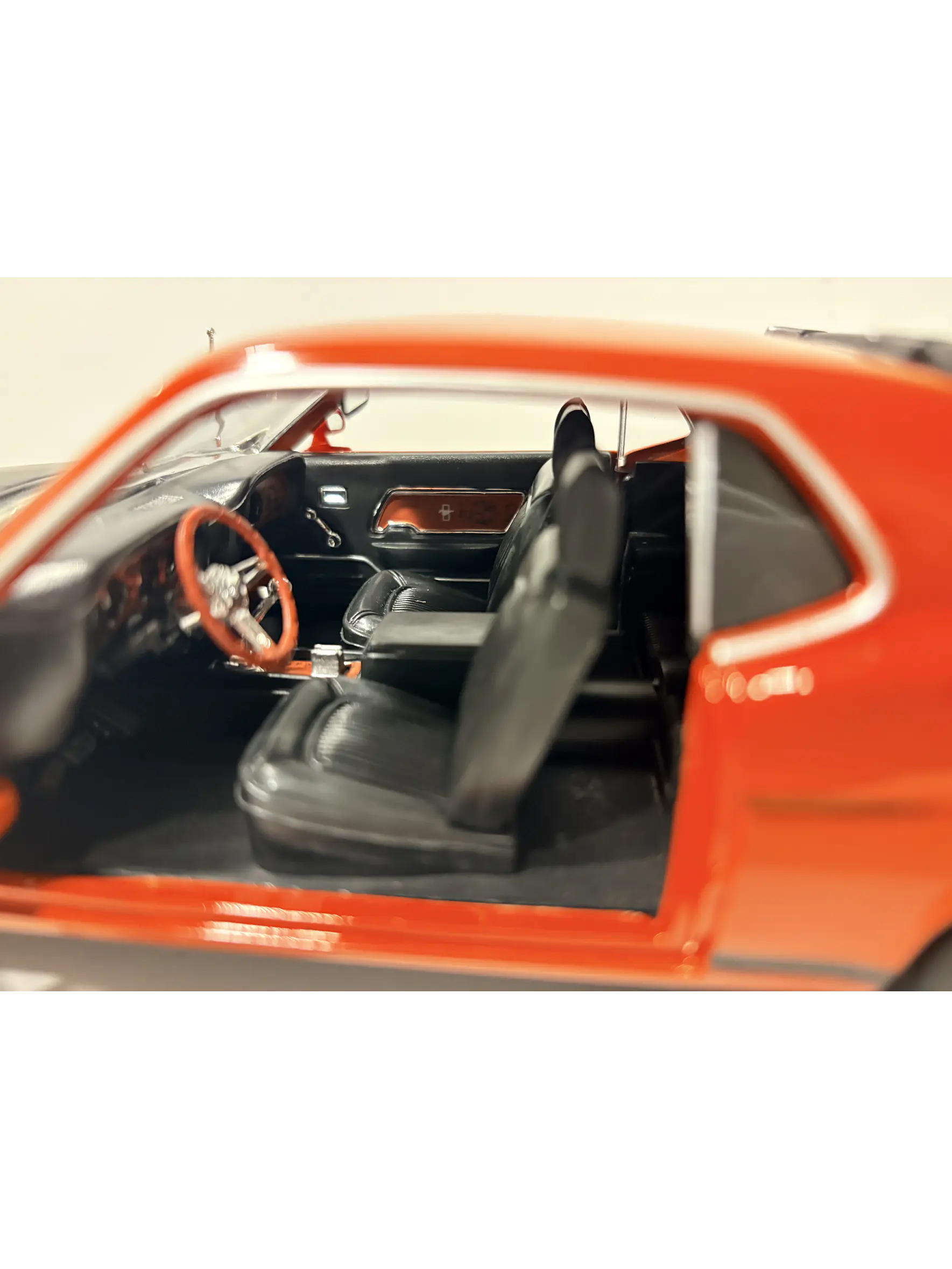 Auto Ford Mustang Boss 302 1969 Welly 1:18 | Muscle Car Clásico de Colección en Chile 4