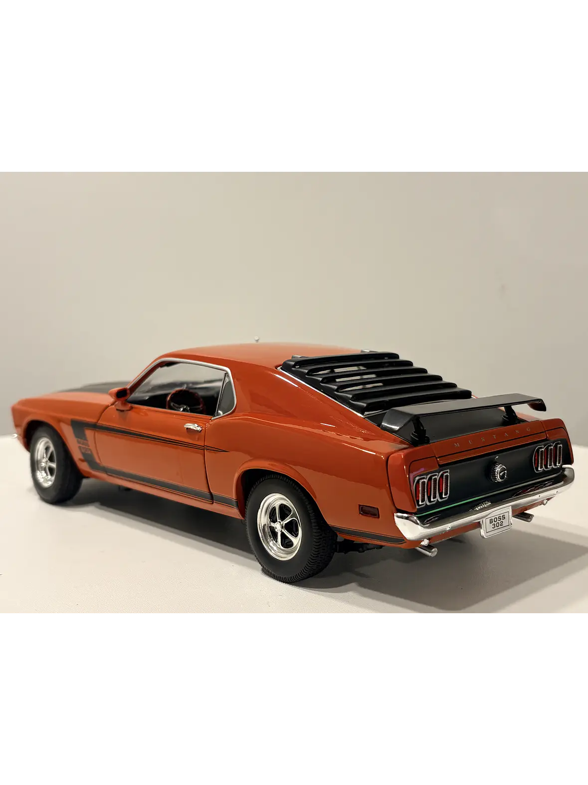 Auto Ford Mustang Boss 302 1969 Welly 1:18 | Muscle Car Clásico de Colección en Chile 6