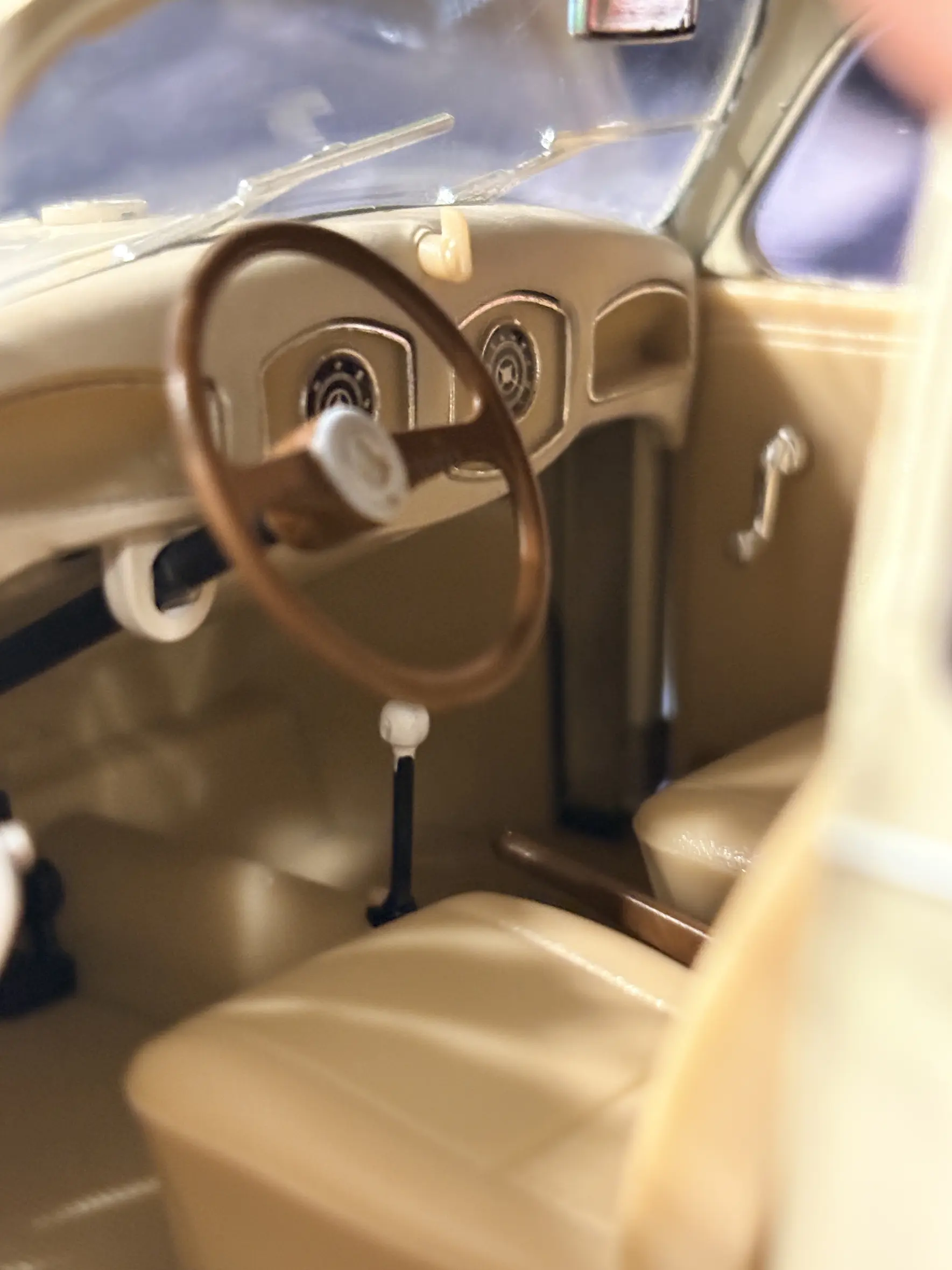 Auto Volkswagen Escarabajo (1950) | Welly, escala 1:18 -  VW Käfer Brezelfenster,  split-window de colección en Chile 5