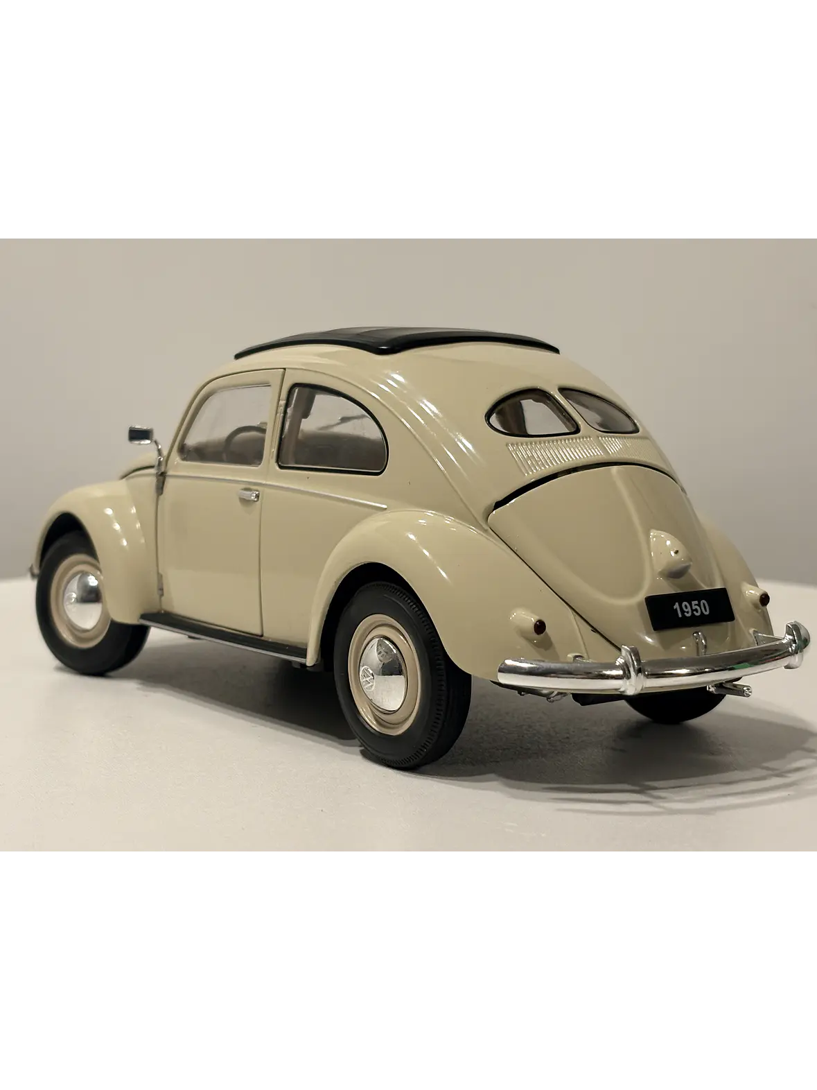 Auto Volkswagen Escarabajo (1950) | Welly, escala 1:18 -  VW Käfer Brezelfenster,  split-window de colección en Chile 7