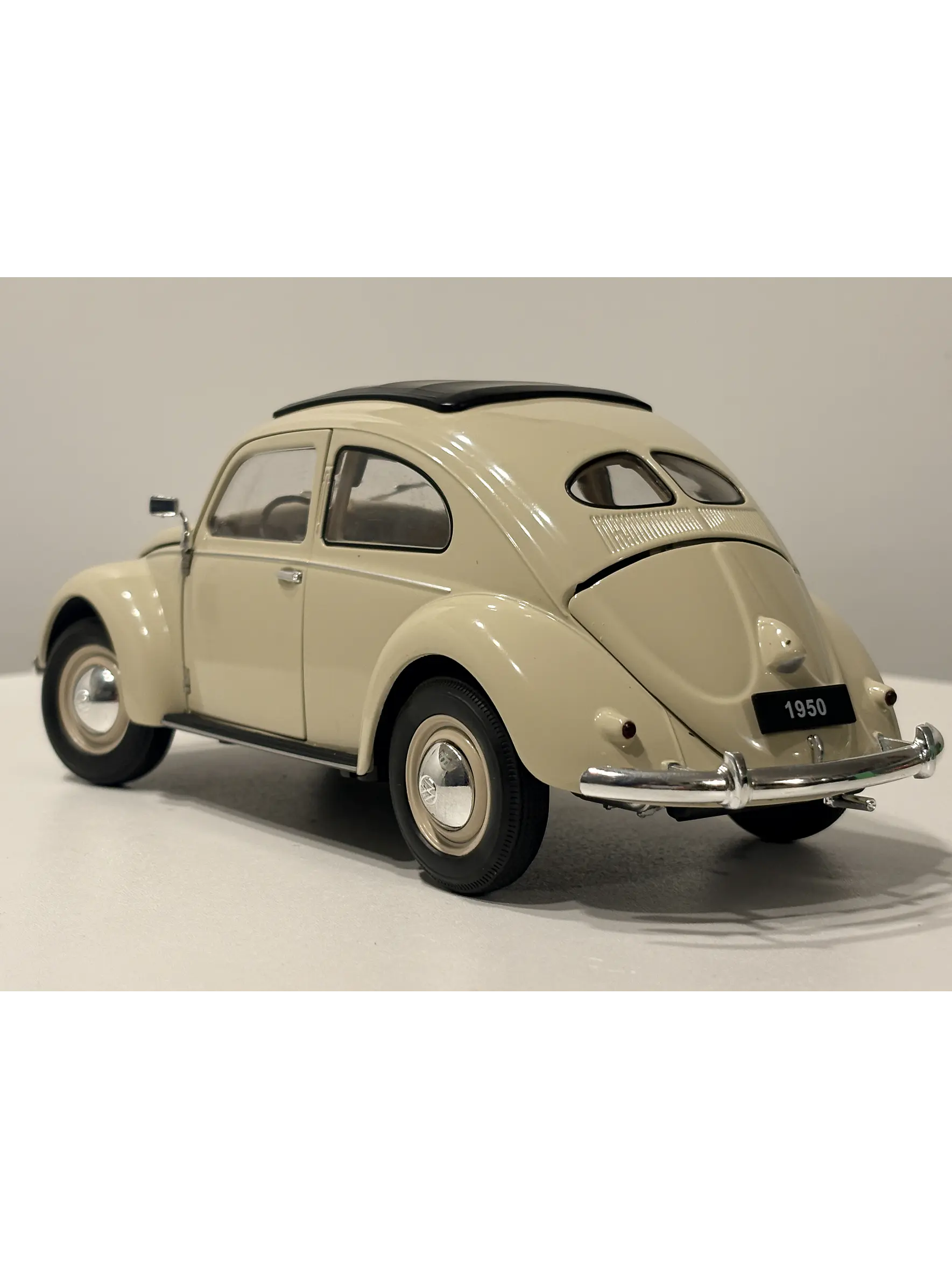 Auto Volkswagen Escarabajo (1950) | Welly, escala 1:18 -  VW Käfer Brezelfenster,  split-window de colección en Chile 7