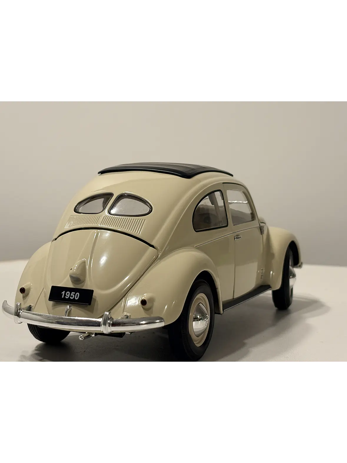 Auto Volkswagen Escarabajo (1950) | Welly, escala 1:18 -  VW Käfer Brezelfenster,  split-window de colección en Chile 9