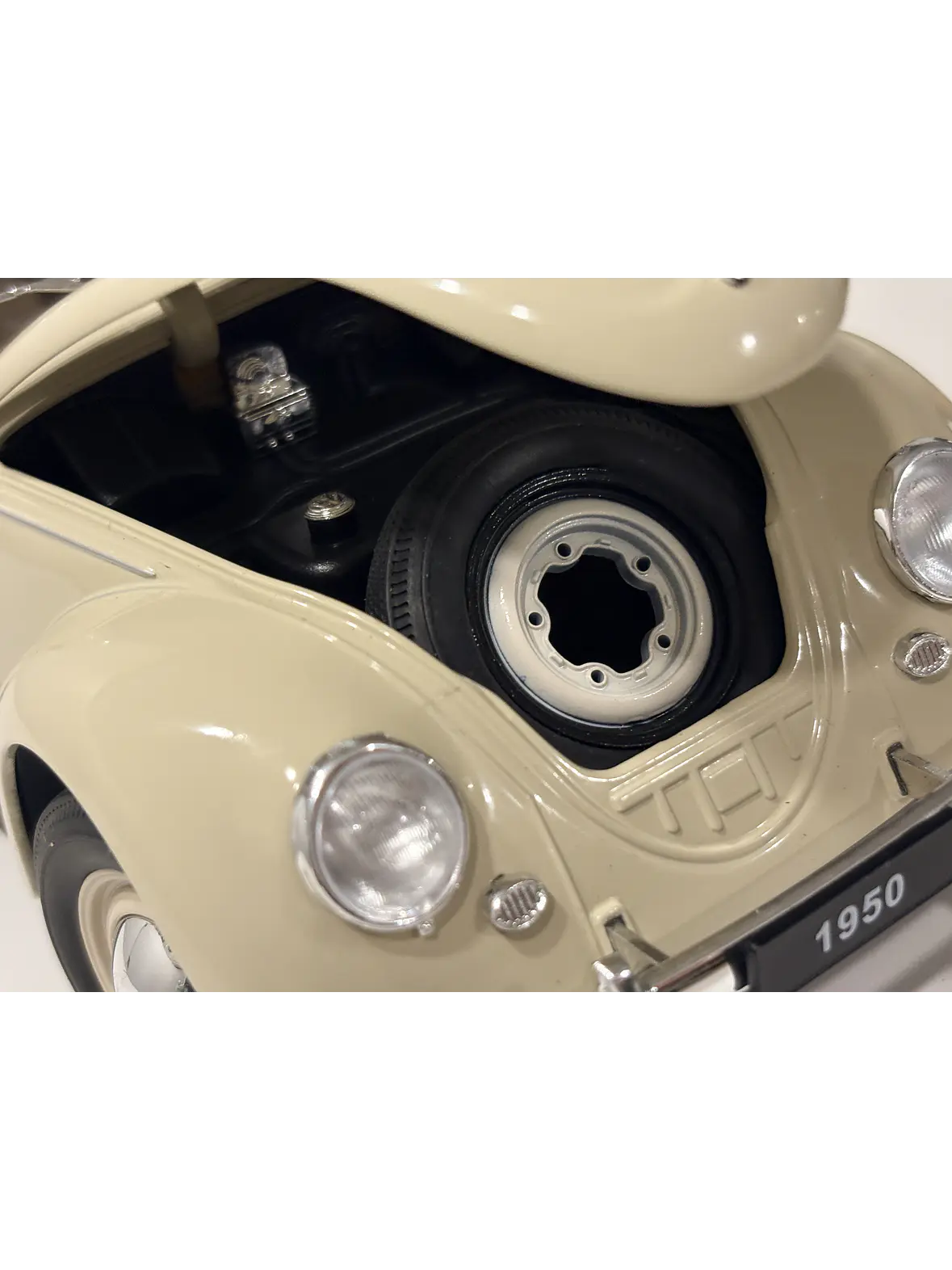 Auto Volkswagen Escarabajo (1950) | Welly, escala 1:18 -  VW Käfer Brezelfenster,  split-window de colección en Chile 2