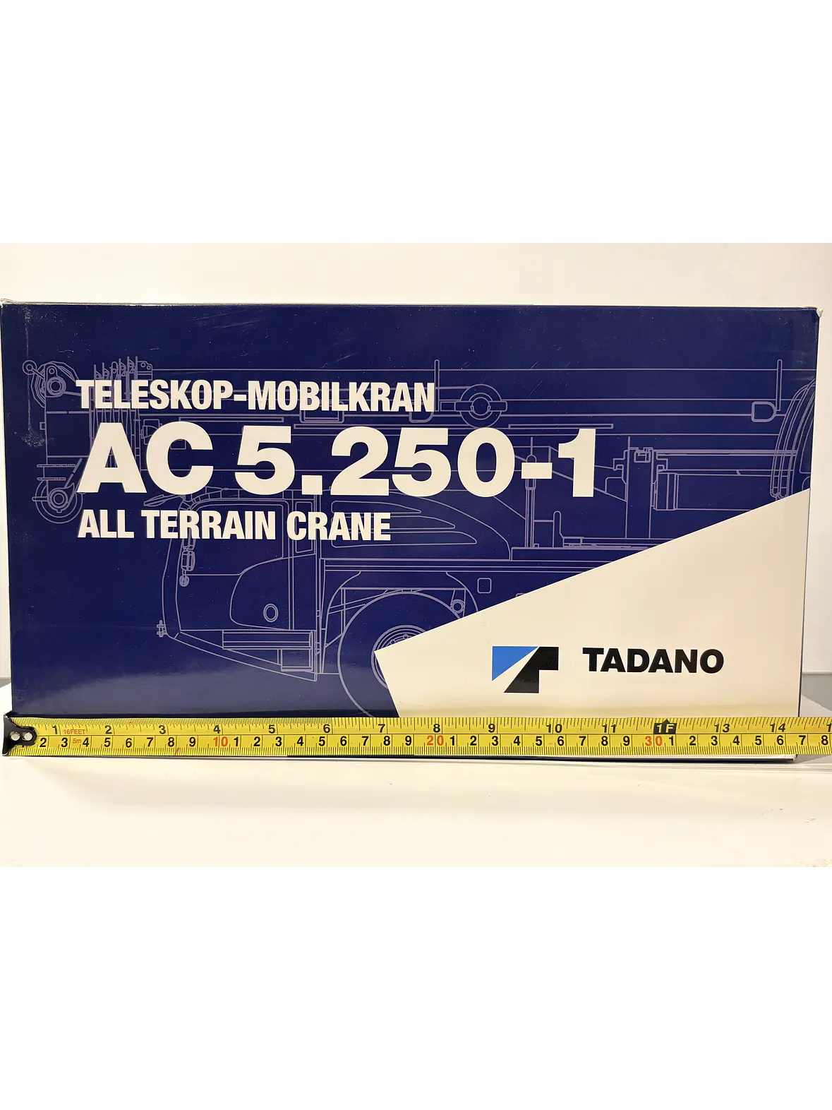 Grúa móvil todo terreno Demag AC 250-5 Westkran | IMC models 32-0148, escala  1:50 | Grúa todo terreno de 250 toneladas de colección.  11