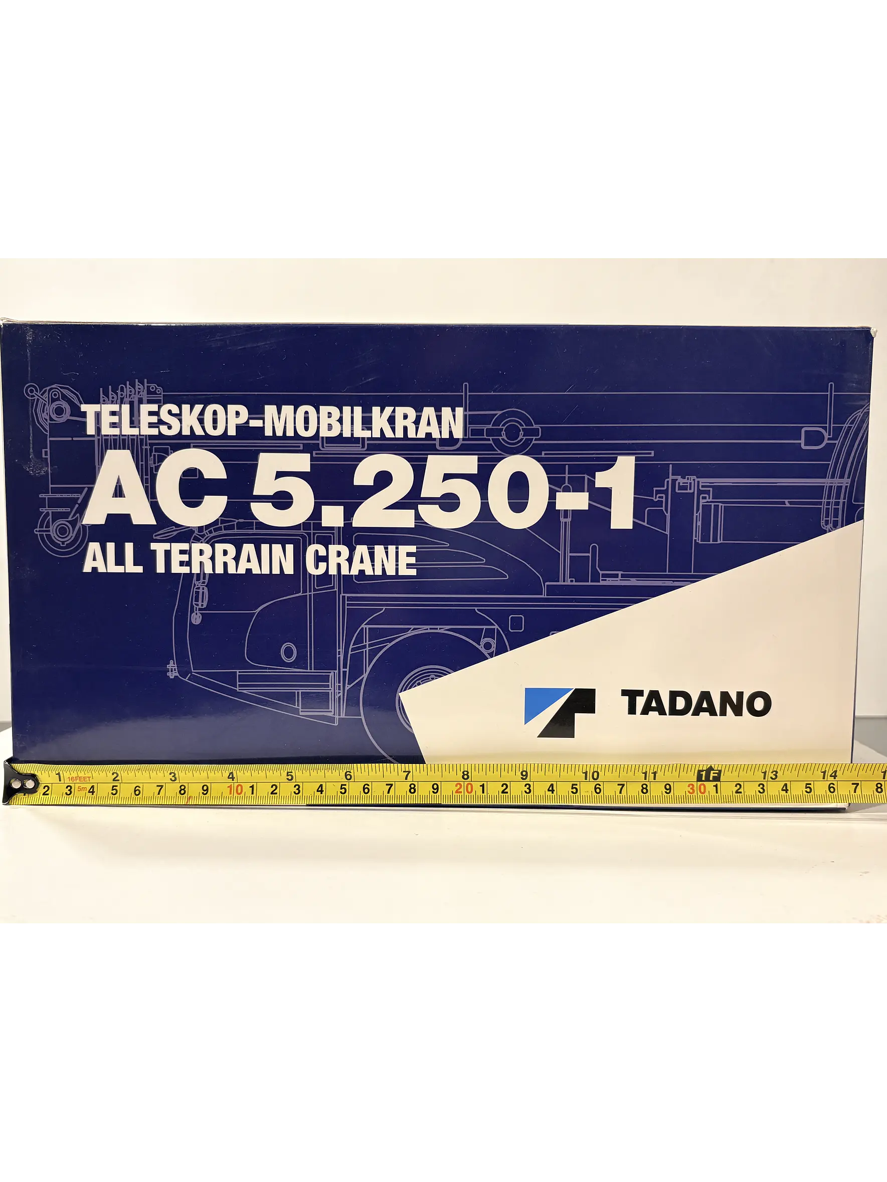 Grúa móvil todo terreno Demag AC 250-5 Westkran | IMC models 32-0148, escala  1:50 | Grúa todo terreno de 250 toneladas de colección.  11