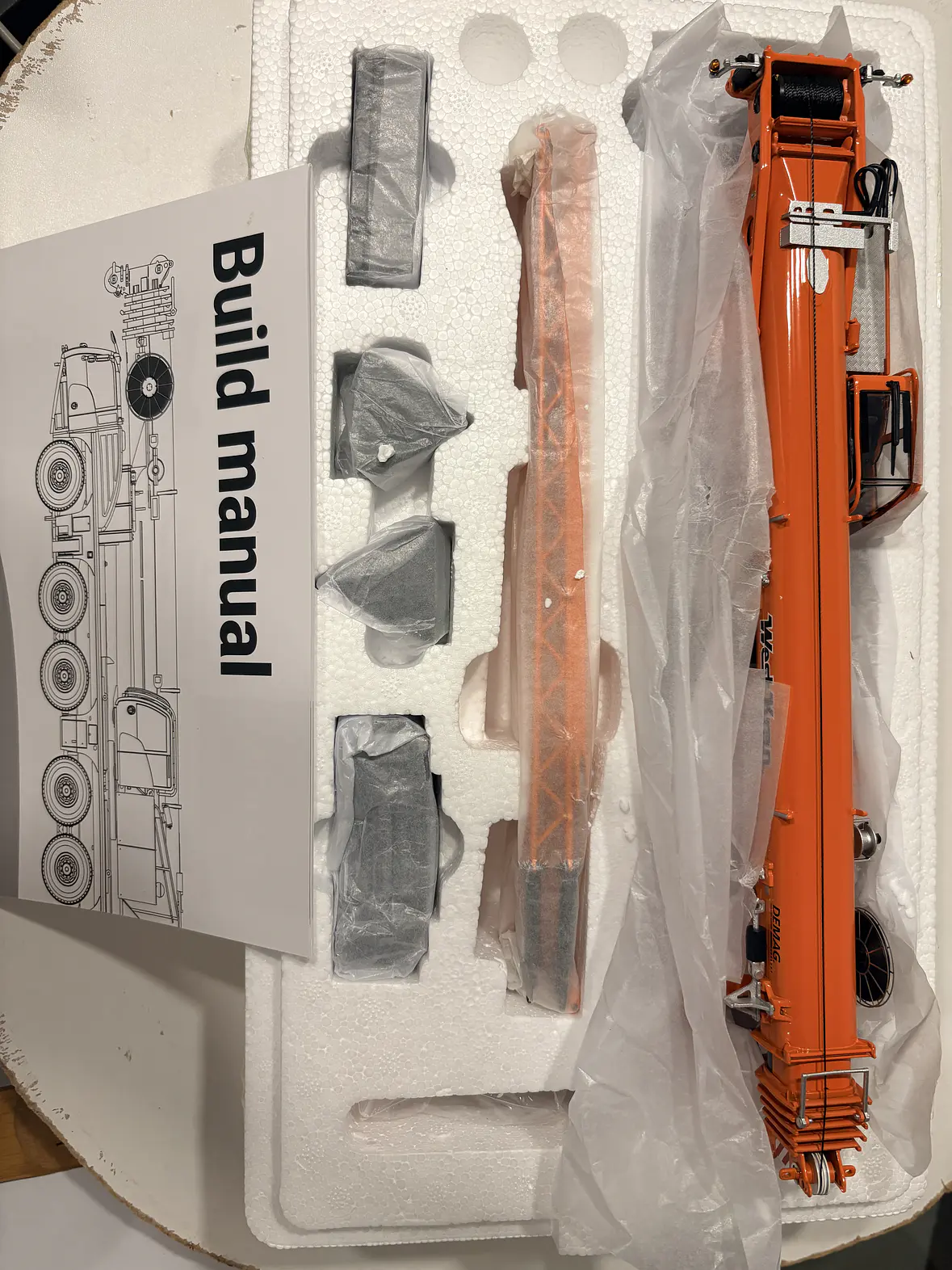 Grúa móvil todo terreno Demag AC 250-5 Westkran | IMC models 32-0148, escala  1:50 | Grúa todo terreno de 250 toneladas de colección.  2