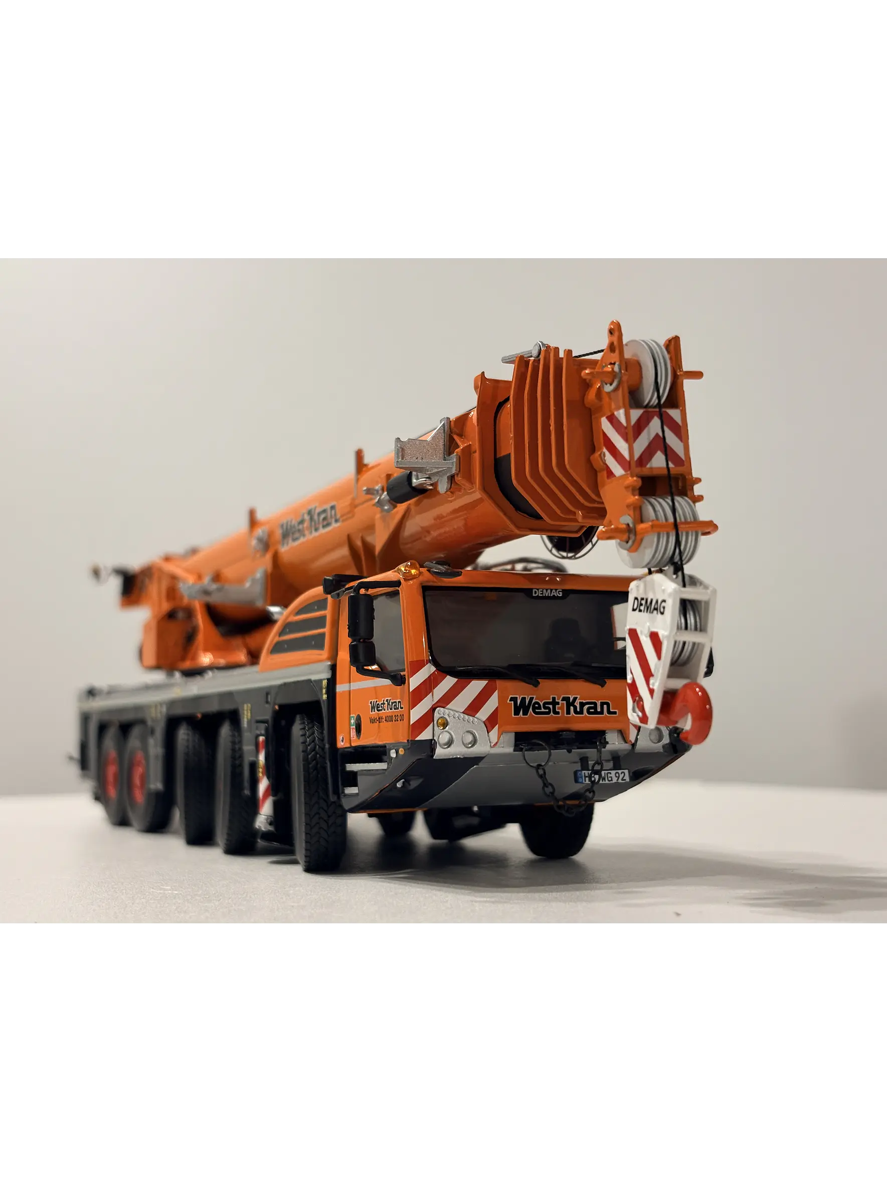 Grúa móvil todo terreno Demag AC 250-5 Westkran | IMC models 32-0148, escala  1:50 | Grúa todo terreno de 250 toneladas de colección.  10
