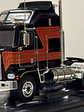 Kenworth K100 Aerodyne 1976 IXO Models 1:43 | Camión Cabover Americano de Colección en Chile - Miniatura 3