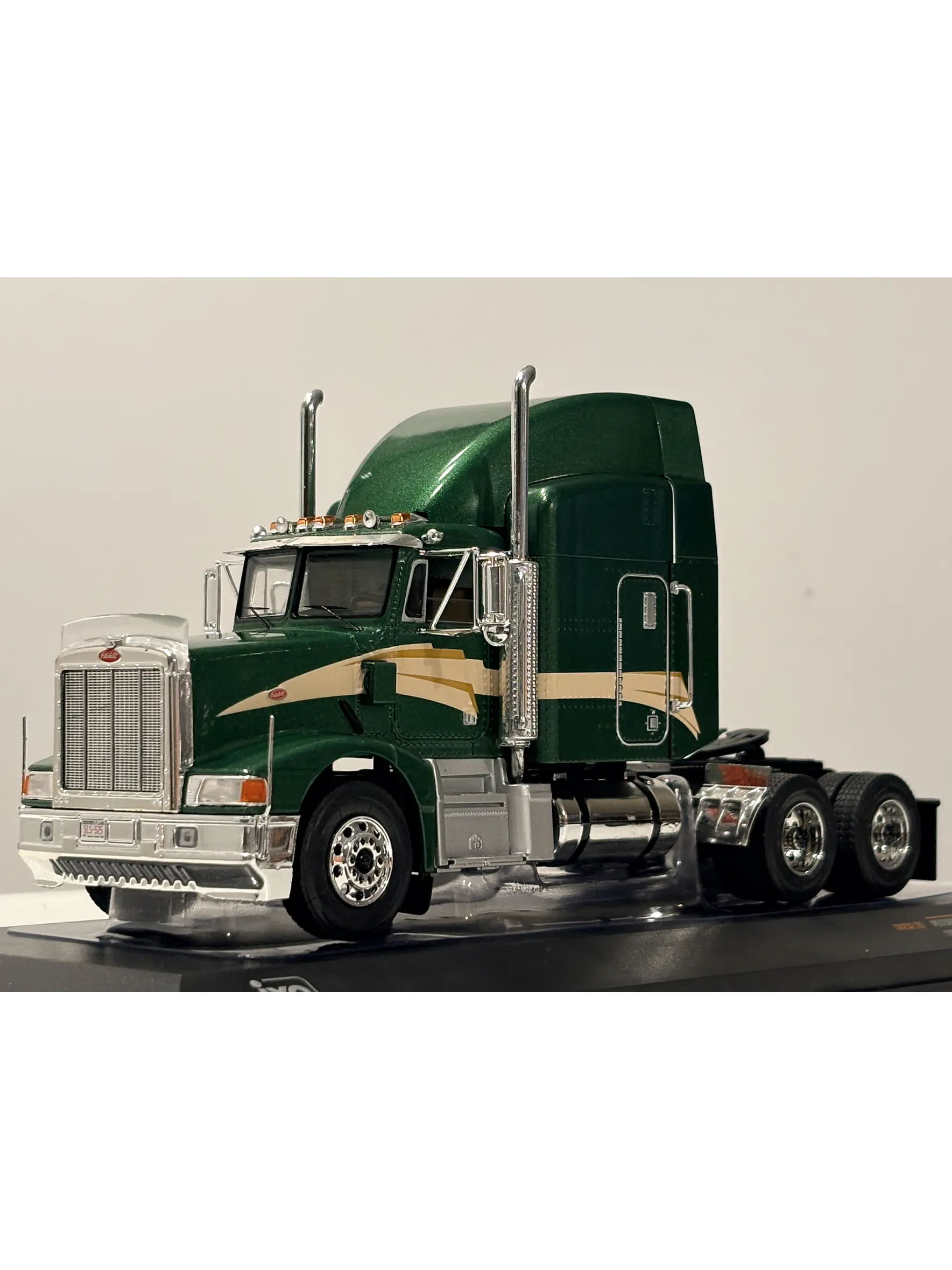 Camión Peterbilt 377 A/E 1998 IXO Models 1:43 | Camión Americano Clásico de Colección en Chile 3