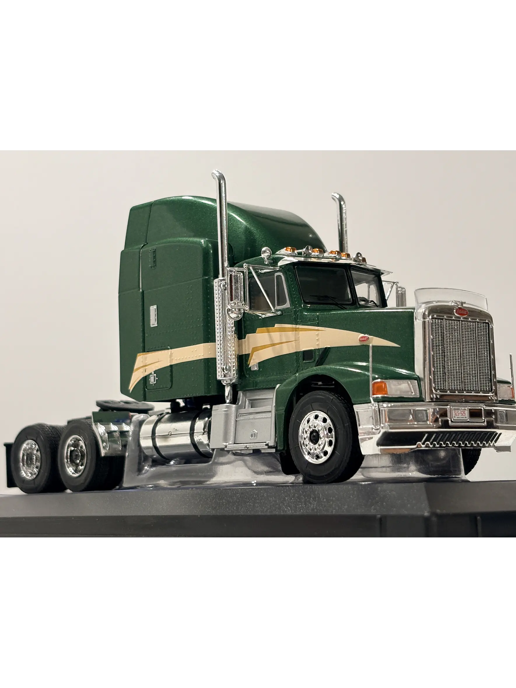 Camión Peterbilt 377 A/E 1998 IXO Models 1:43 | Camión Americano Clásico de Colección en Chile 8