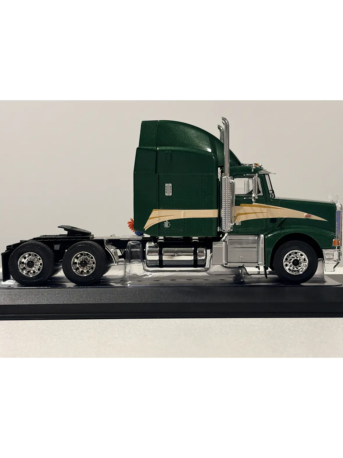 Camión Peterbilt 377 A/E 1998 IXO Models 1:43 | Camión Americano Clásico de Colección en Chile 7
