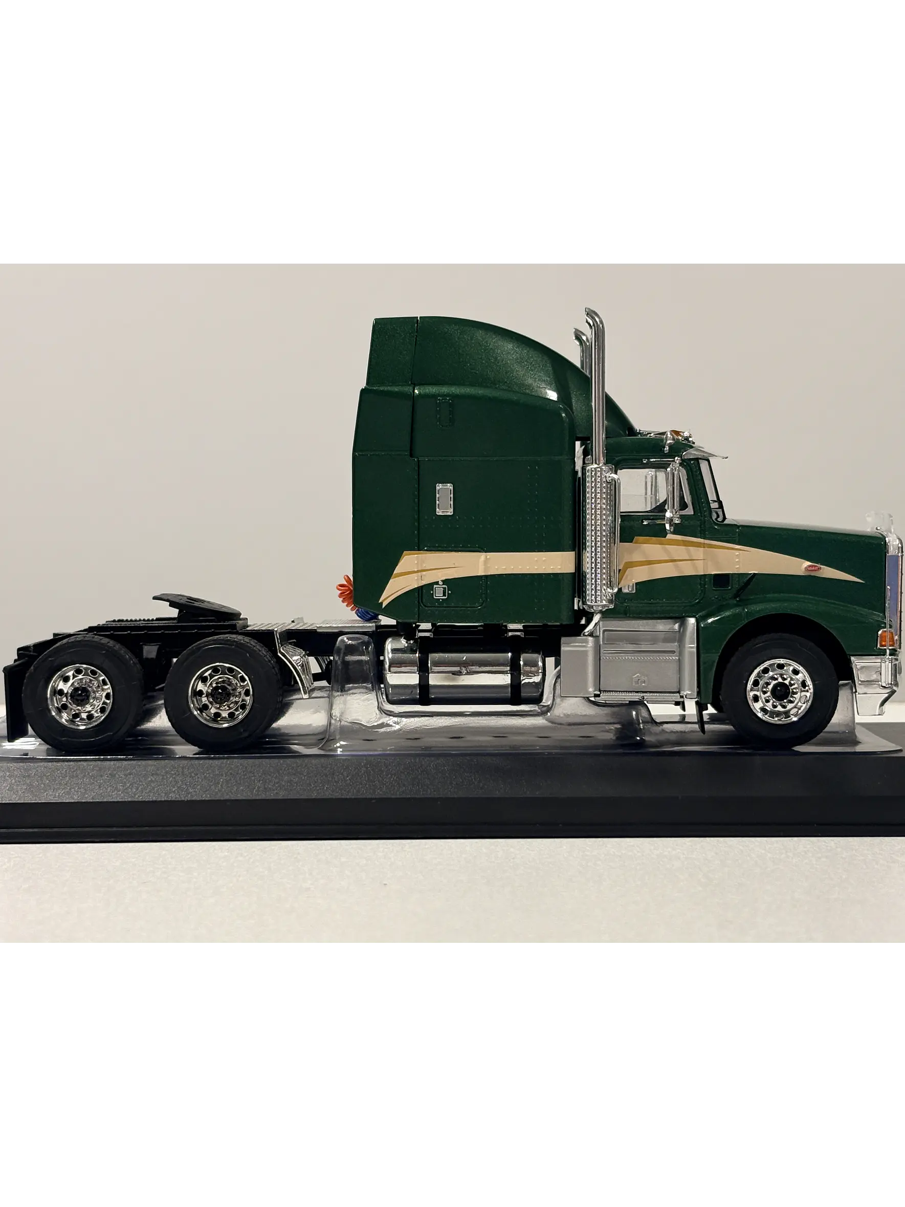 Camión Peterbilt 377 A/E 1998 IXO Models 1:43 | Camión Americano Clásico de Colección en Chile 7