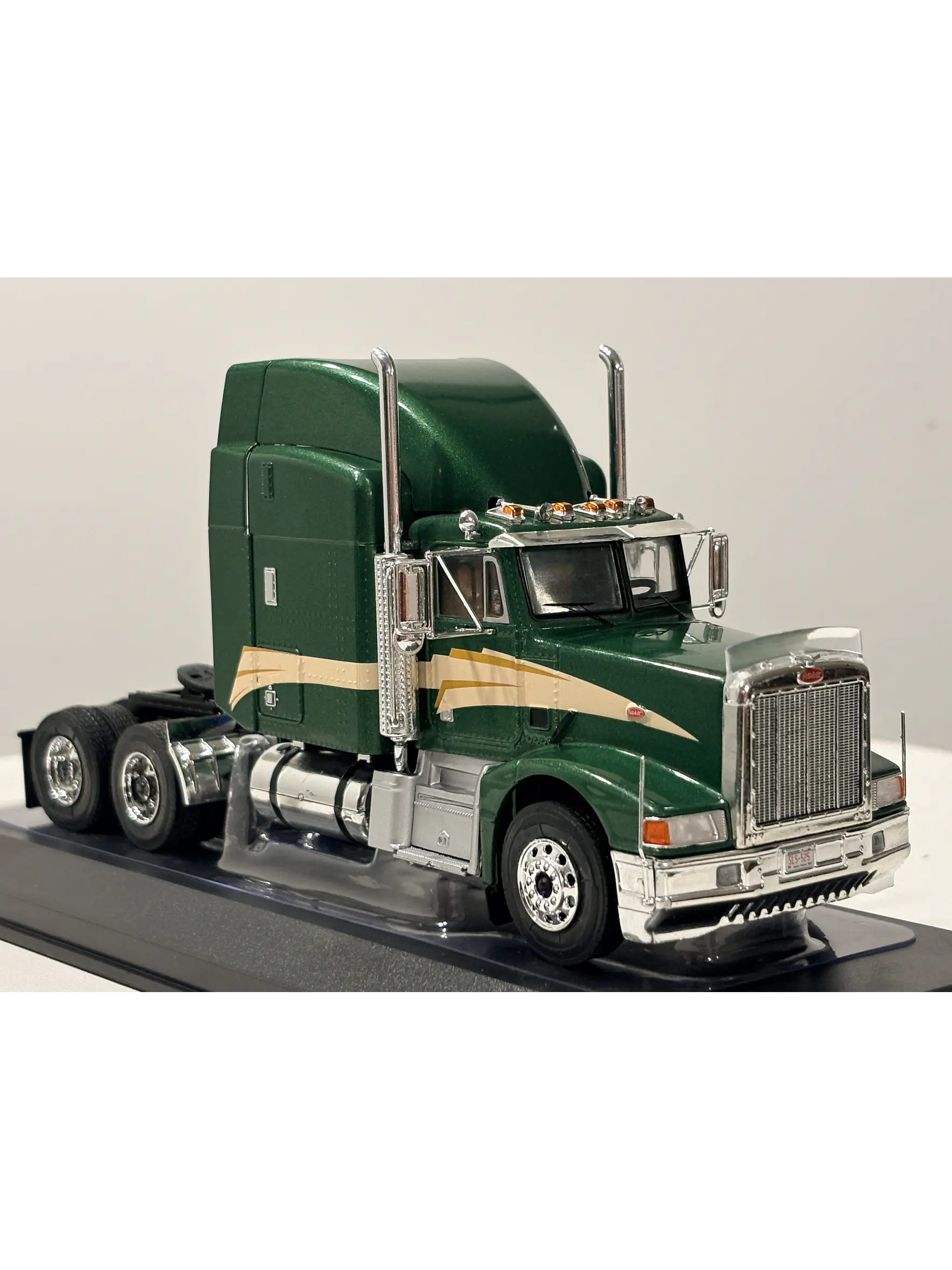 Camión Peterbilt 377 A/E 1998 IXO Models 1:43 | Camión Americano Clásico de Colección en Chile 1
