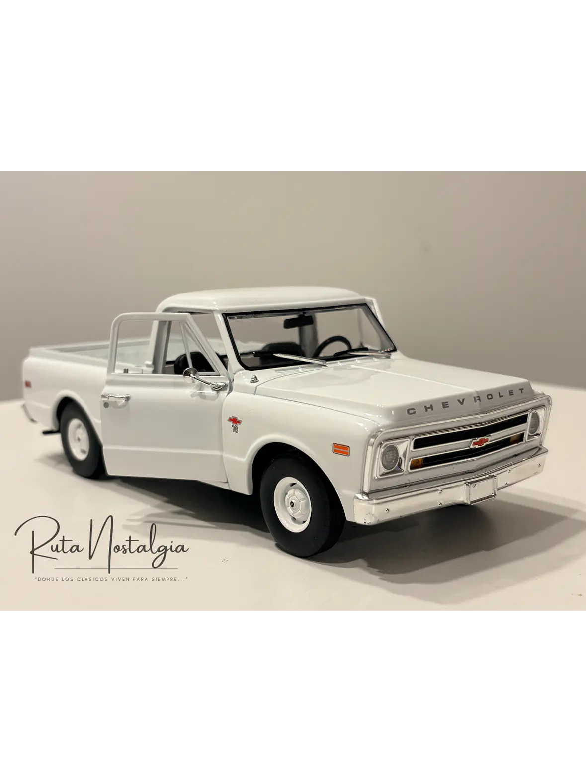 Camioneta Chevrolet C-10  Pickup (1968)  “Starsky and Hutch” (1975-1979) TV Series | Greenlight, 1:24 1
