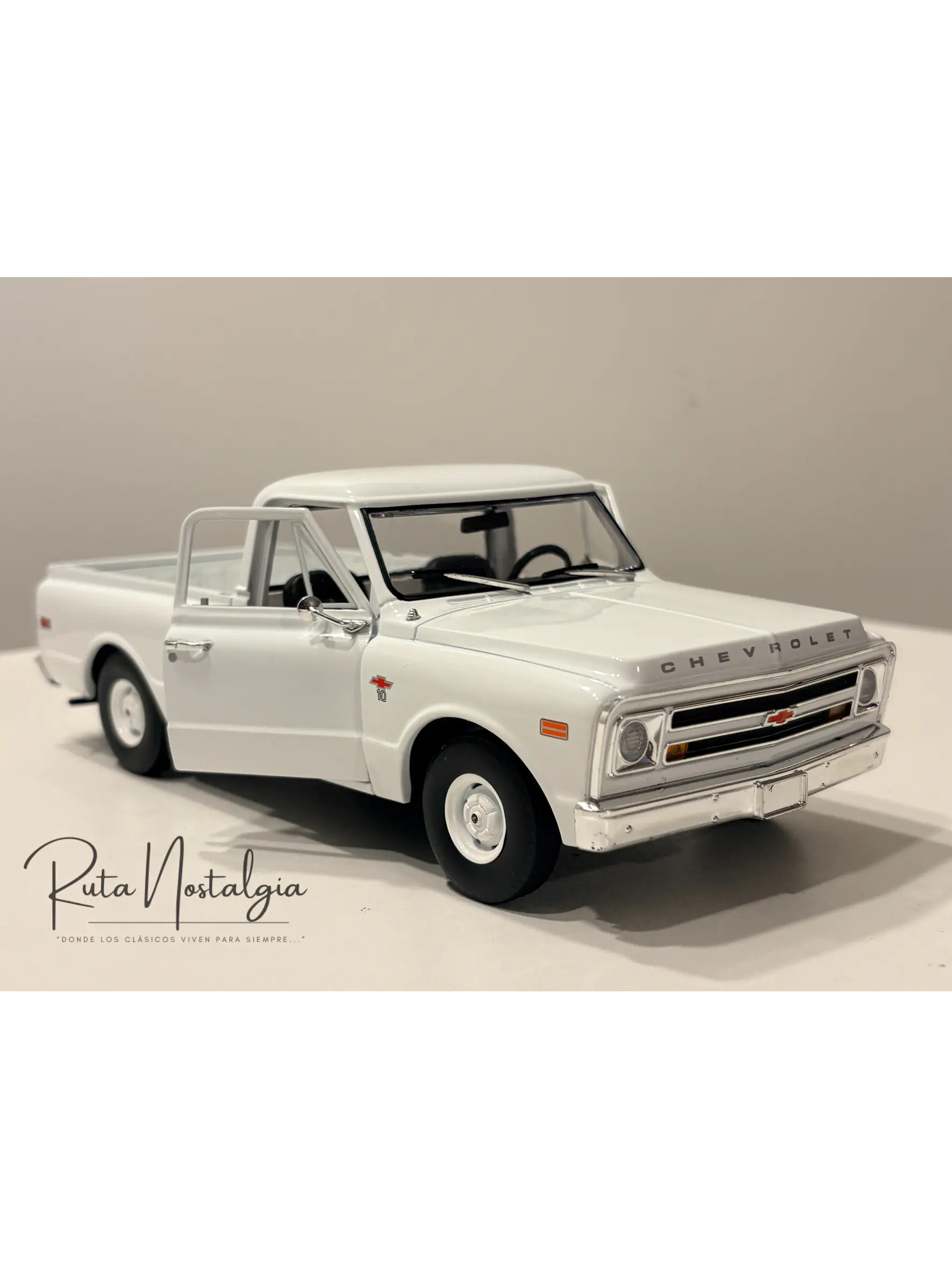Camioneta Chevrolet C-10  Pickup (1968)  “Starsky and Hutch” (1975-1979) TV Series | Greenlight, 1:24 1