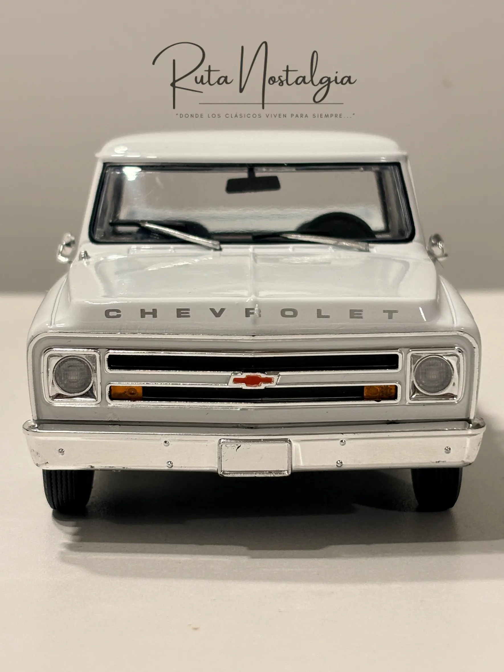 Camioneta Chevrolet C-10  Pickup (1968)  “Starsky and Hutch” (1975-1979) TV Series | Greenlight, 1:24 4