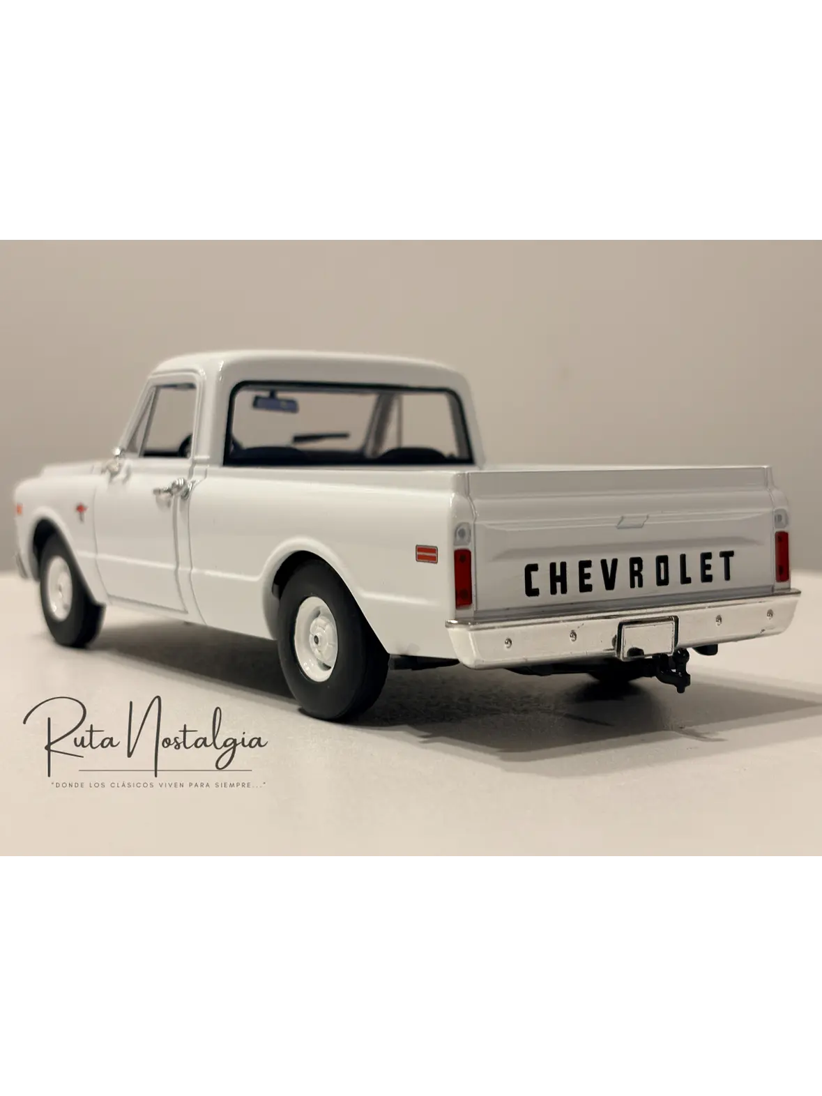 Camioneta Chevrolet C-10  Pickup (1968)  “Starsky and Hutch” (1975-1979) TV Series | Greenlight, 1:24 8