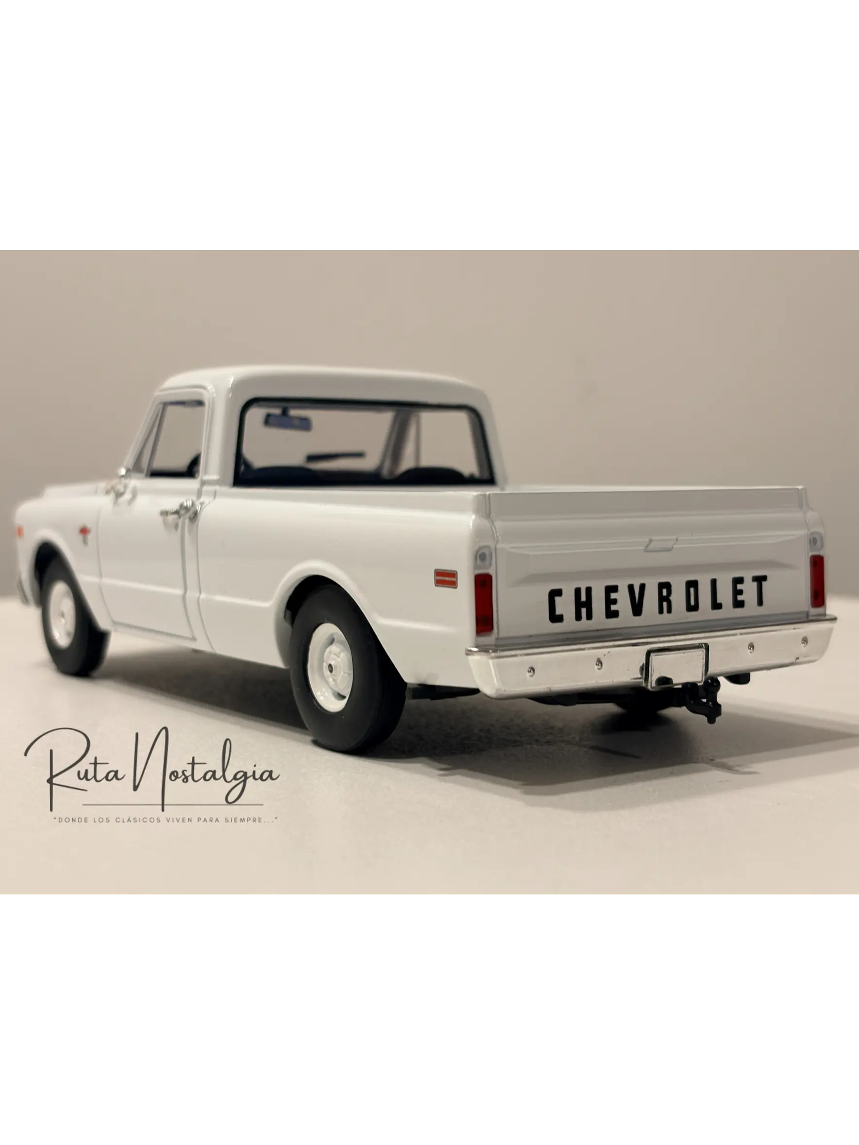 Camioneta Chevrolet C-10  Pickup (1968)  “Starsky and Hutch” (1975-1979) TV Series | Greenlight, 1:24 8