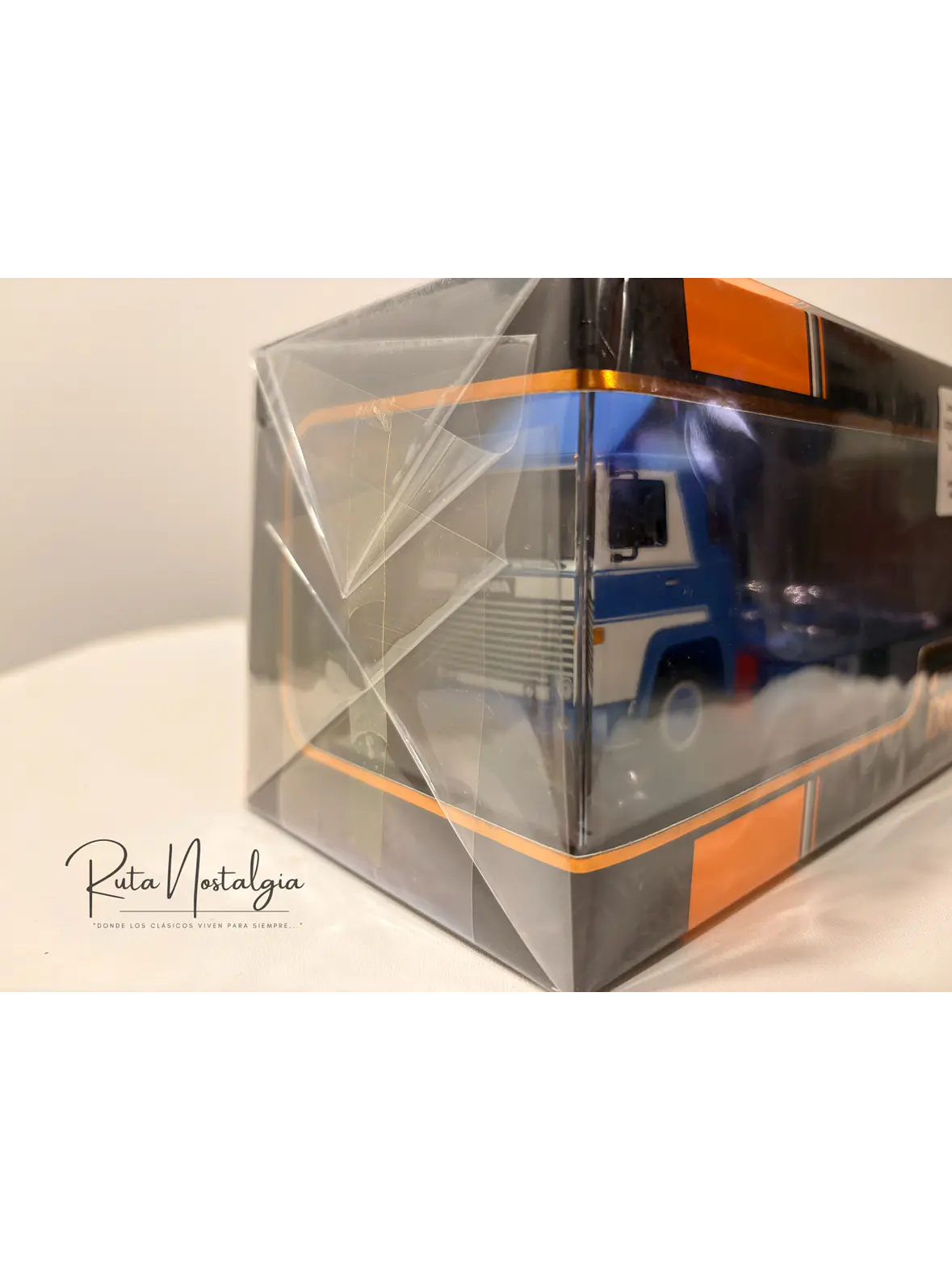 Camión Scania LBT 141 1976 Azul Blanco IXO Models 1:43 9