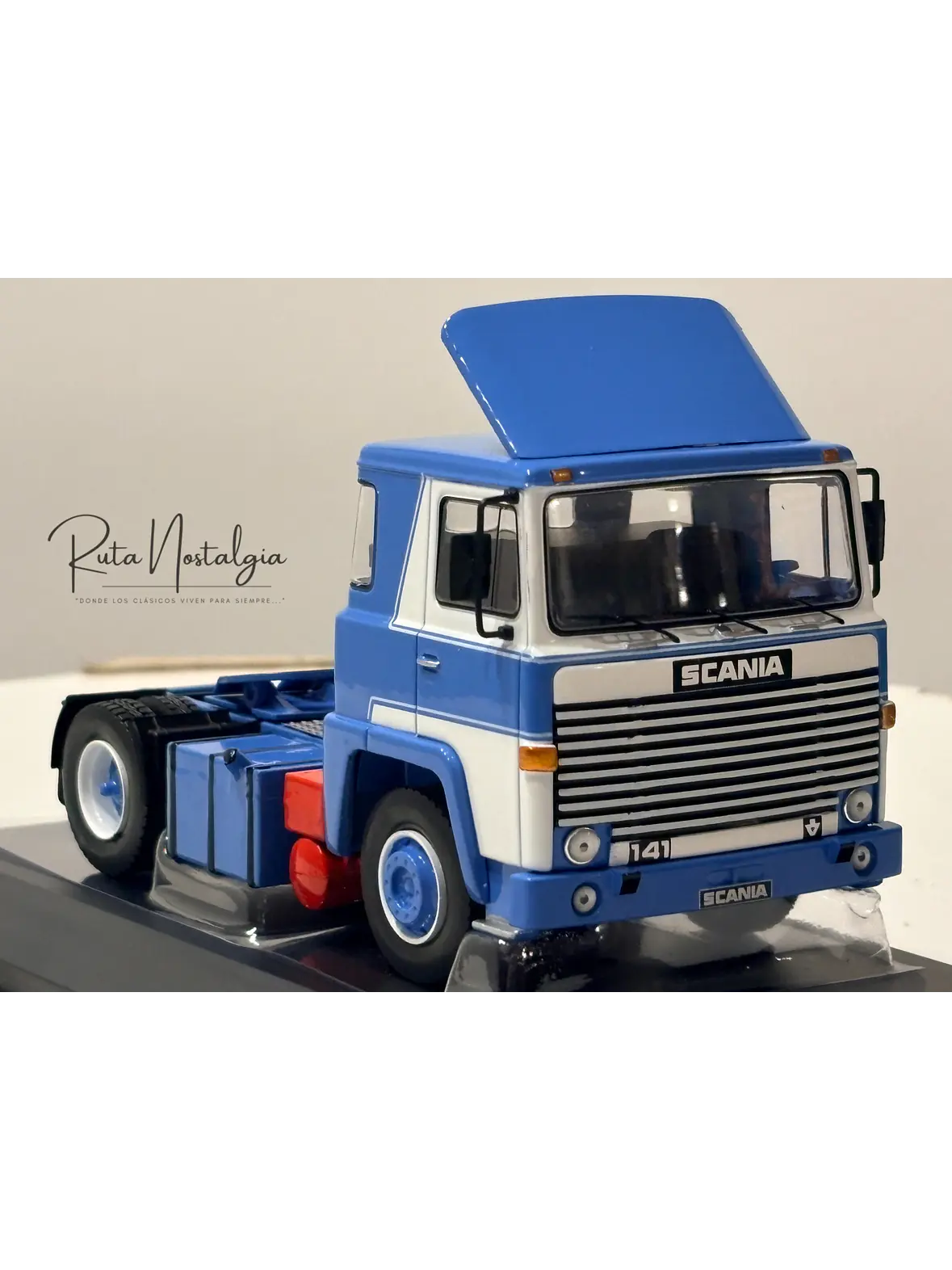 Camión Scania LBT 141 1976 Azul Blanco IXO Models 1:43 8
