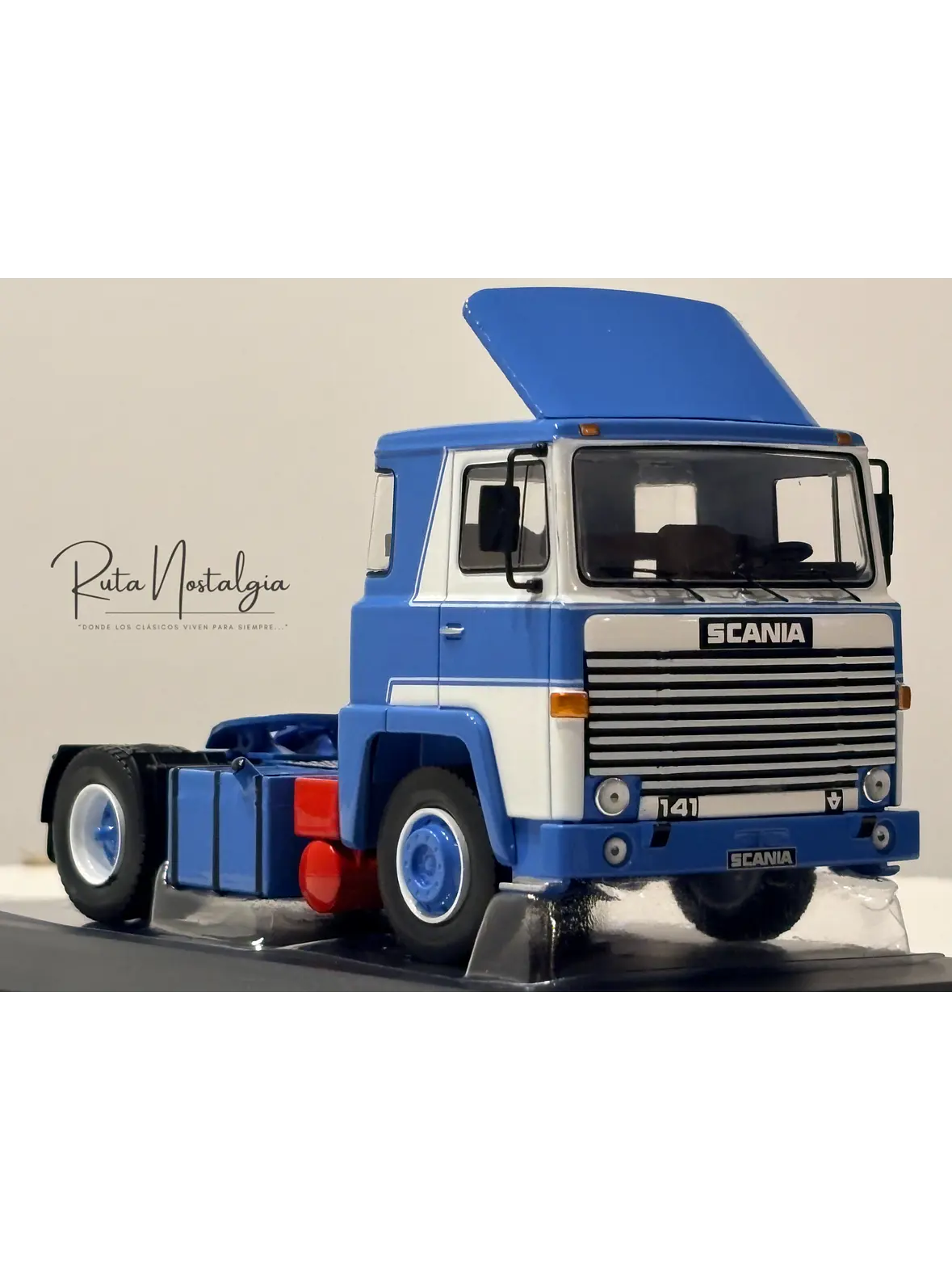 Camión Scania LBT 141 1976 Azul Blanco IXO Models 1:43 1