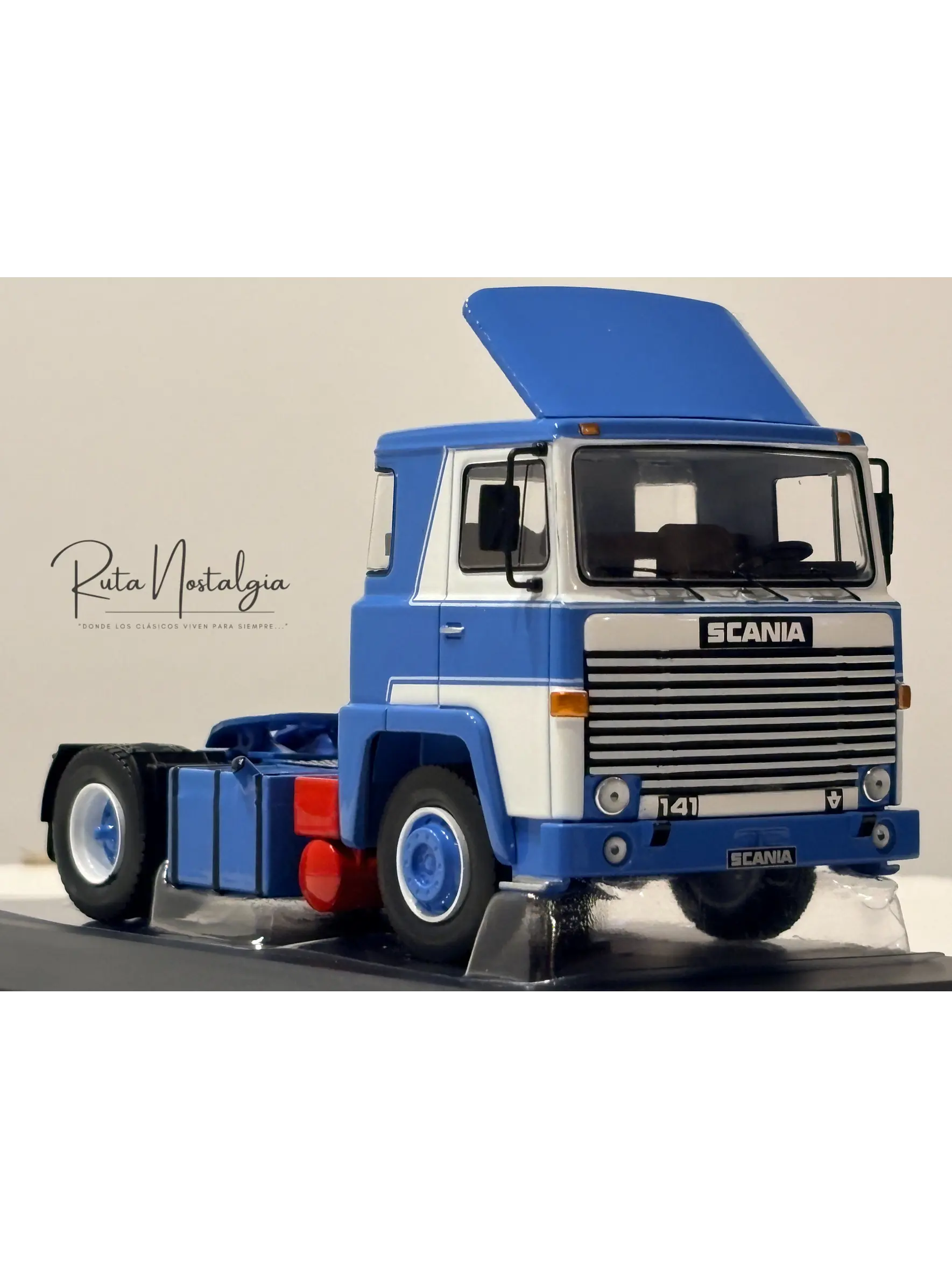 Camión Scania LBT 141 1976 Azul Blanco IXO Models 1:43 1