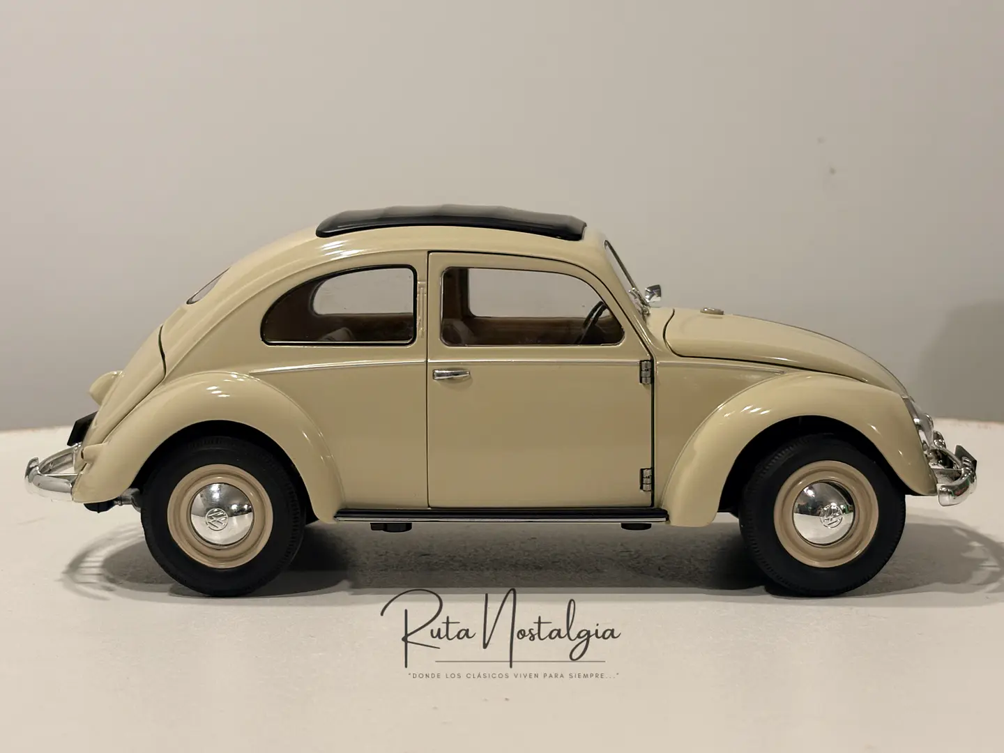 Auto Volkswagen Escarabajo (1950) | Welly, escala 1:18 -  VW Käfer Brezelfenster,  split-window de colección en Chile 10