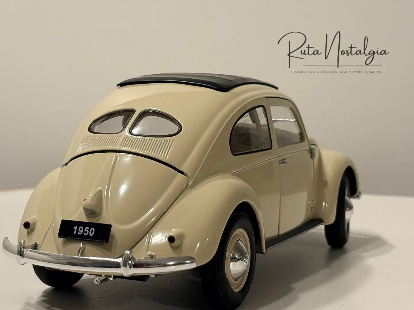 Auto Volkswagen Escarabajo (1950) | Welly, escala 1:18 -  VW Käfer Brezelfenster,  split-window de colección en Chile 9