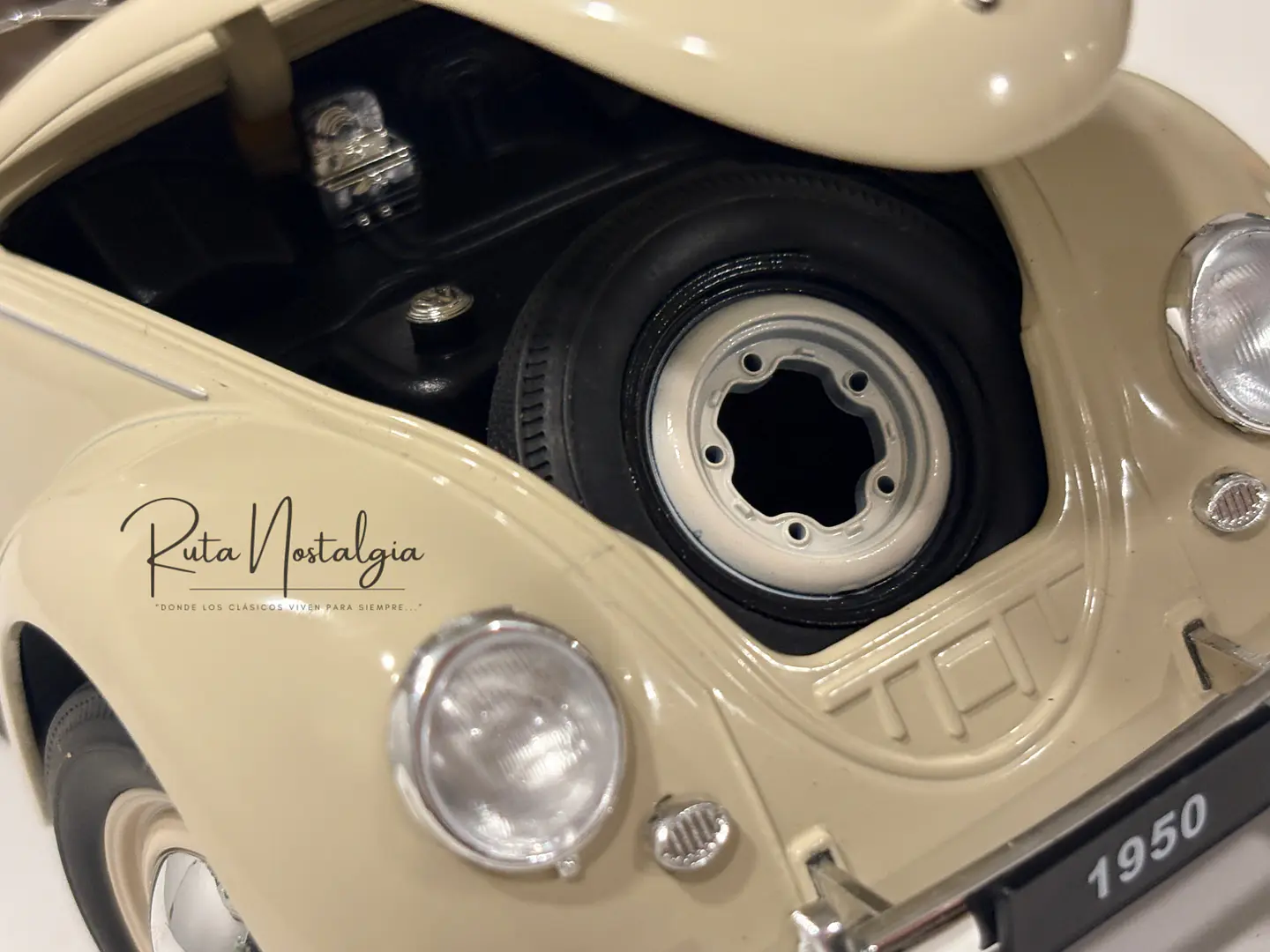 Auto Volkswagen Escarabajo (1950) | Welly, escala 1:18 -  VW Käfer Brezelfenster,  split-window de colección en Chile 3