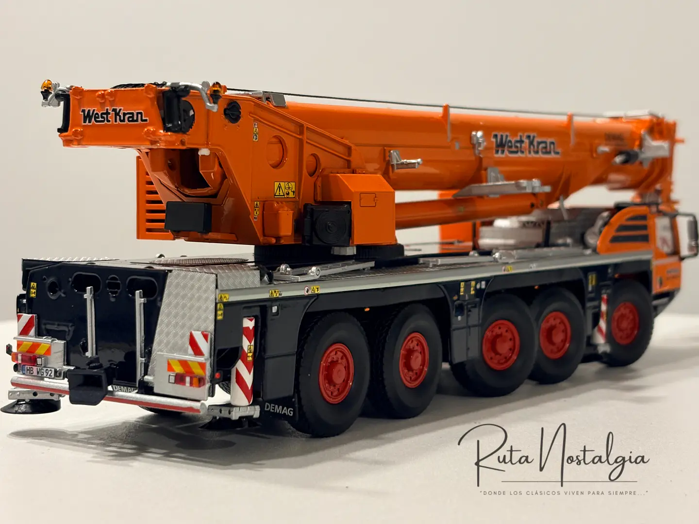 Grúa móvil todo terreno Demag AC 250-5 Westkran | IMC models 32-0148, escala  1:50 | Grúa todo terreno de 250 toneladas de colección.  6