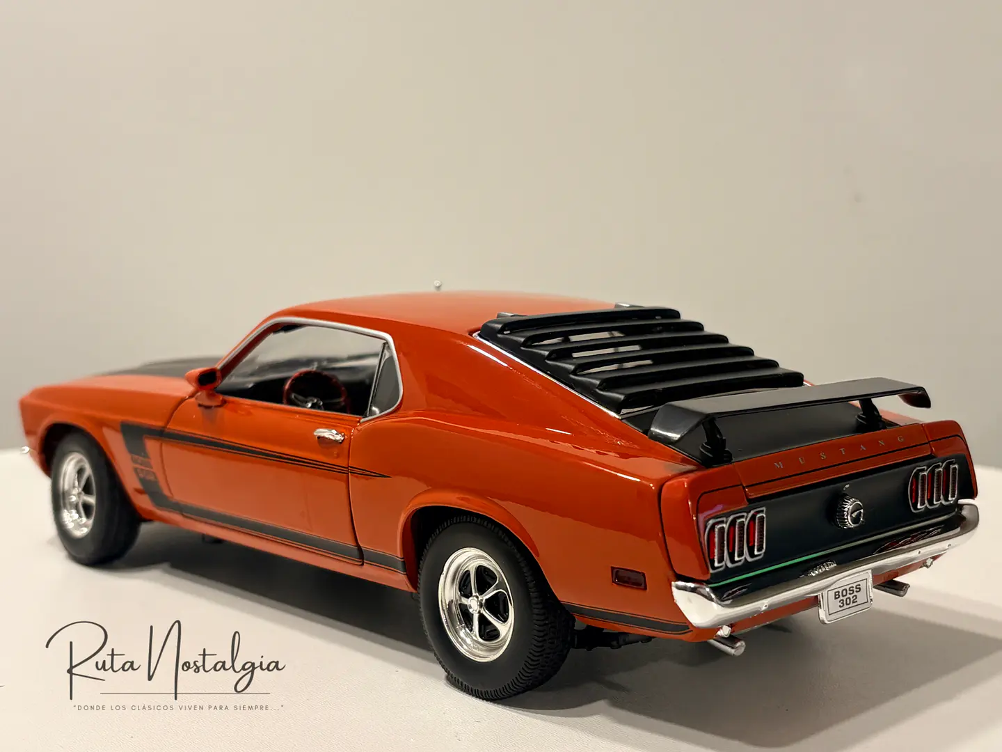 Auto Ford Mustang Boss 302 1969 Welly 1:18 | Muscle Car Clásico de Colección en Chile 6