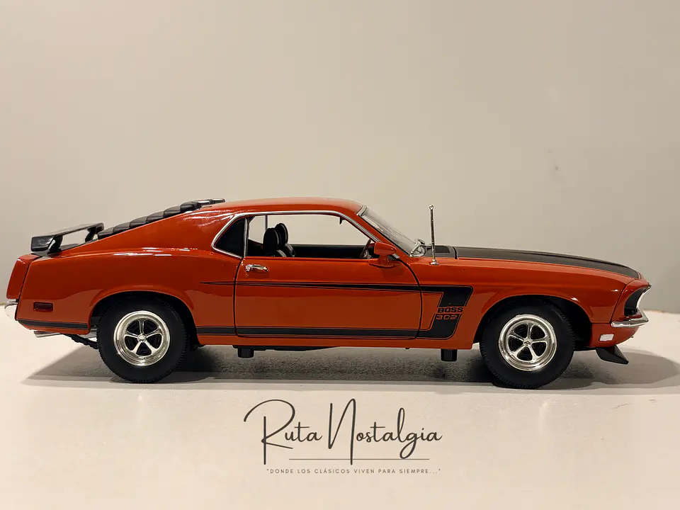 Auto Ford Mustang Boss 302 1969 Welly 1:18 | Muscle Car Clásico de Colección en Chile 8