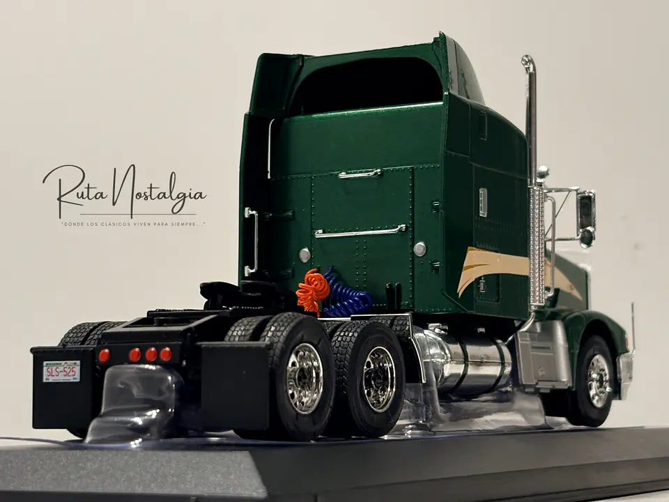 Camión Peterbilt 377 A/E 1998 IXO Models 1:43  6