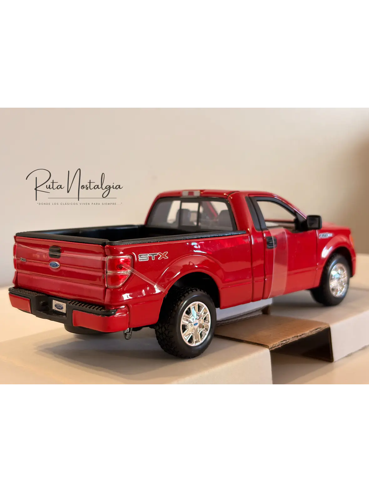 Camioneta Ford F-150 STX 2010 Roja Maisto Special Edition 1:27 | Pick-up americana de colección en Chile 6