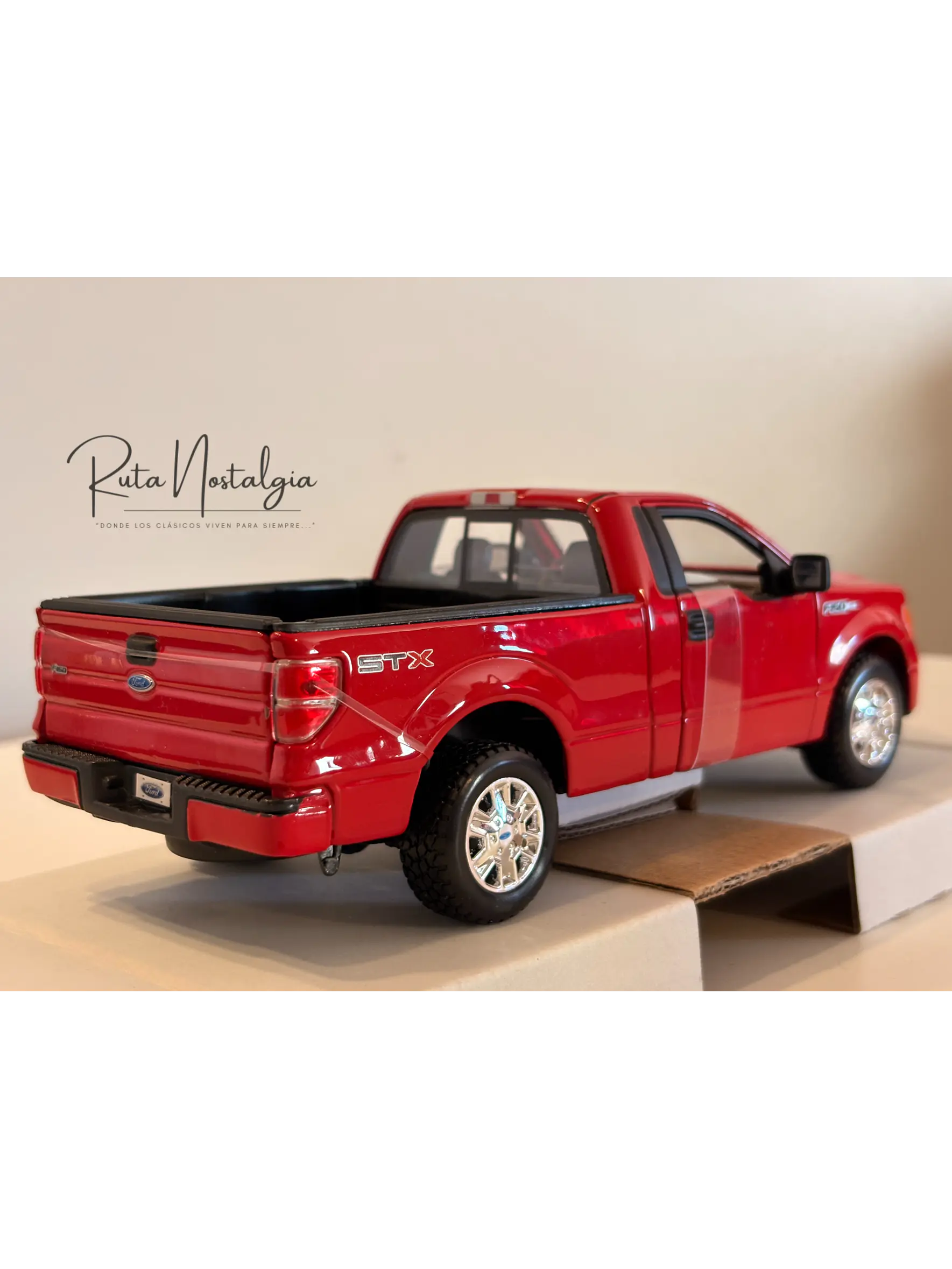 Camioneta Ford F-150 STX 2010 Roja Maisto Special Edition 1:27 | Pick-up americana de colección en Chile 6