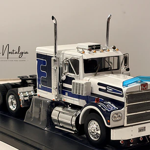 Camión Marmon CHDT 1980 – Ixo Models 1:43 – Leyenda “Rolls-Royce” del Transporte