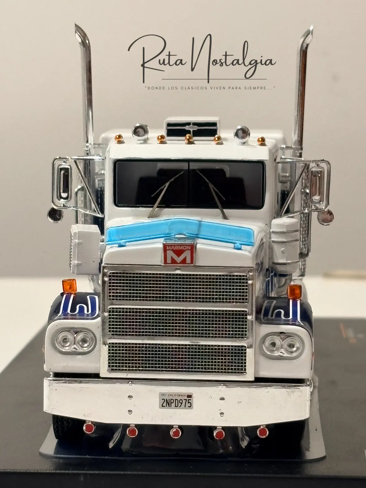 Camión Marmon CHDT 1980 – Ixo Models 1:43 – Leyenda “Rolls-Royce” del Transporte 2