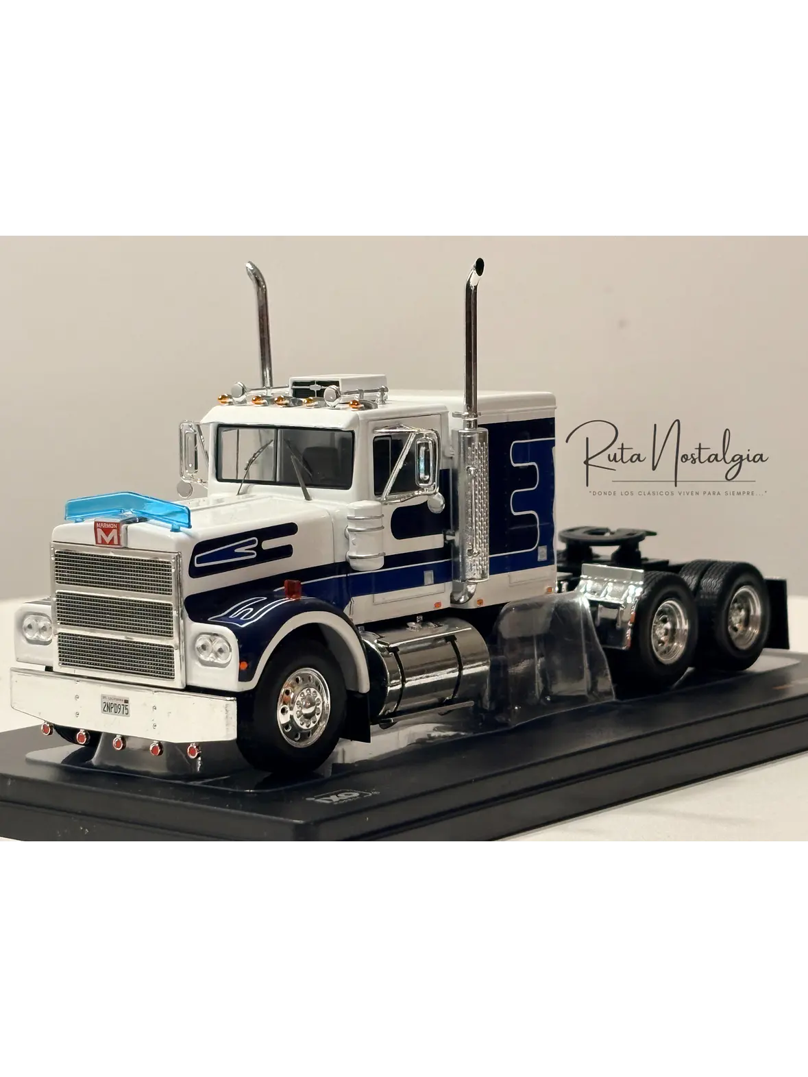 Camión Marmon CHDT 1980 – Ixo Models 1:43 – Leyenda “Rolls-Royce” del Transporte 3