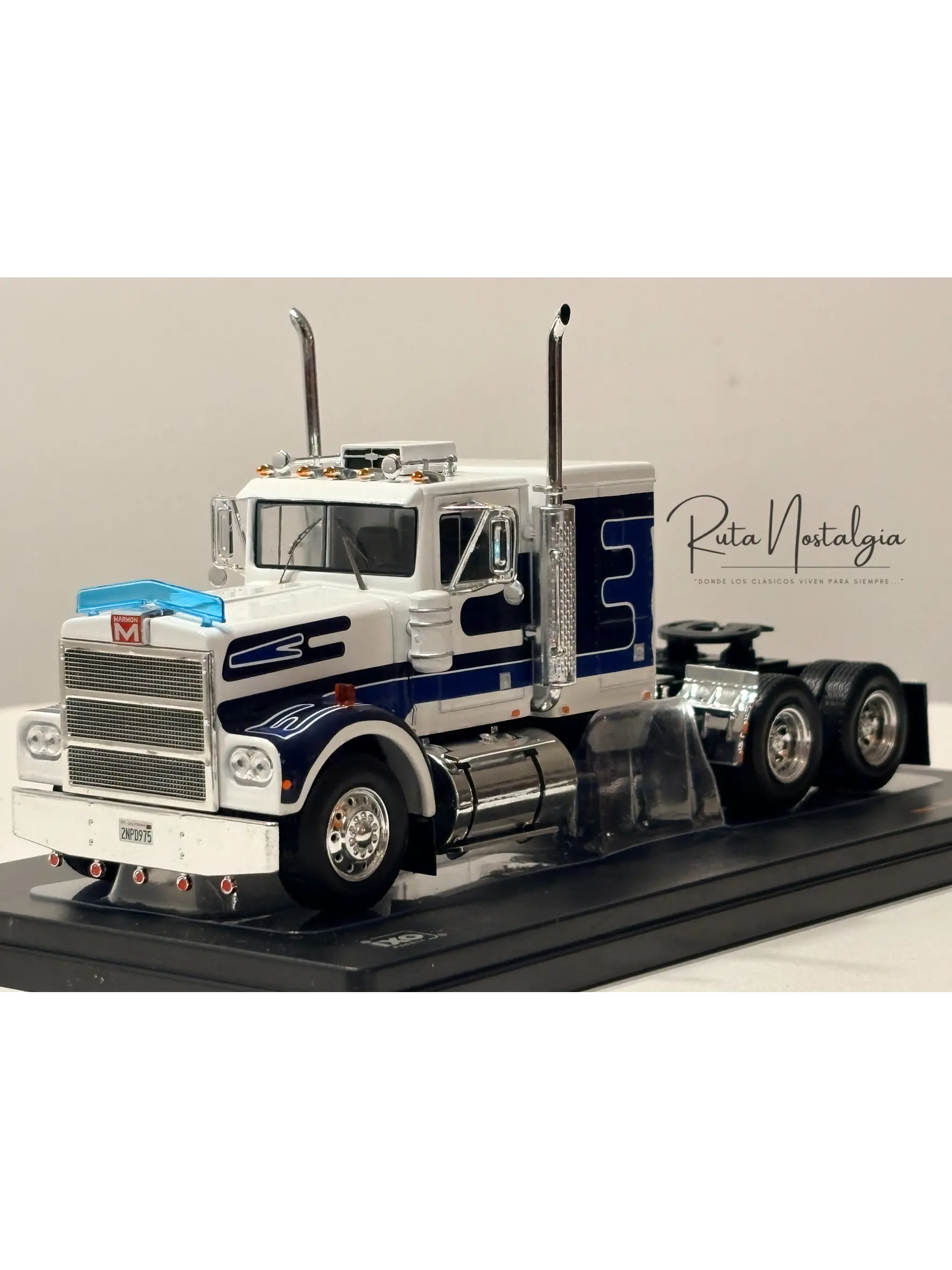 Camión Marmon CHDT 1980 – Ixo Models 1:43 – Leyenda “Rolls-Royce” del Transporte 3